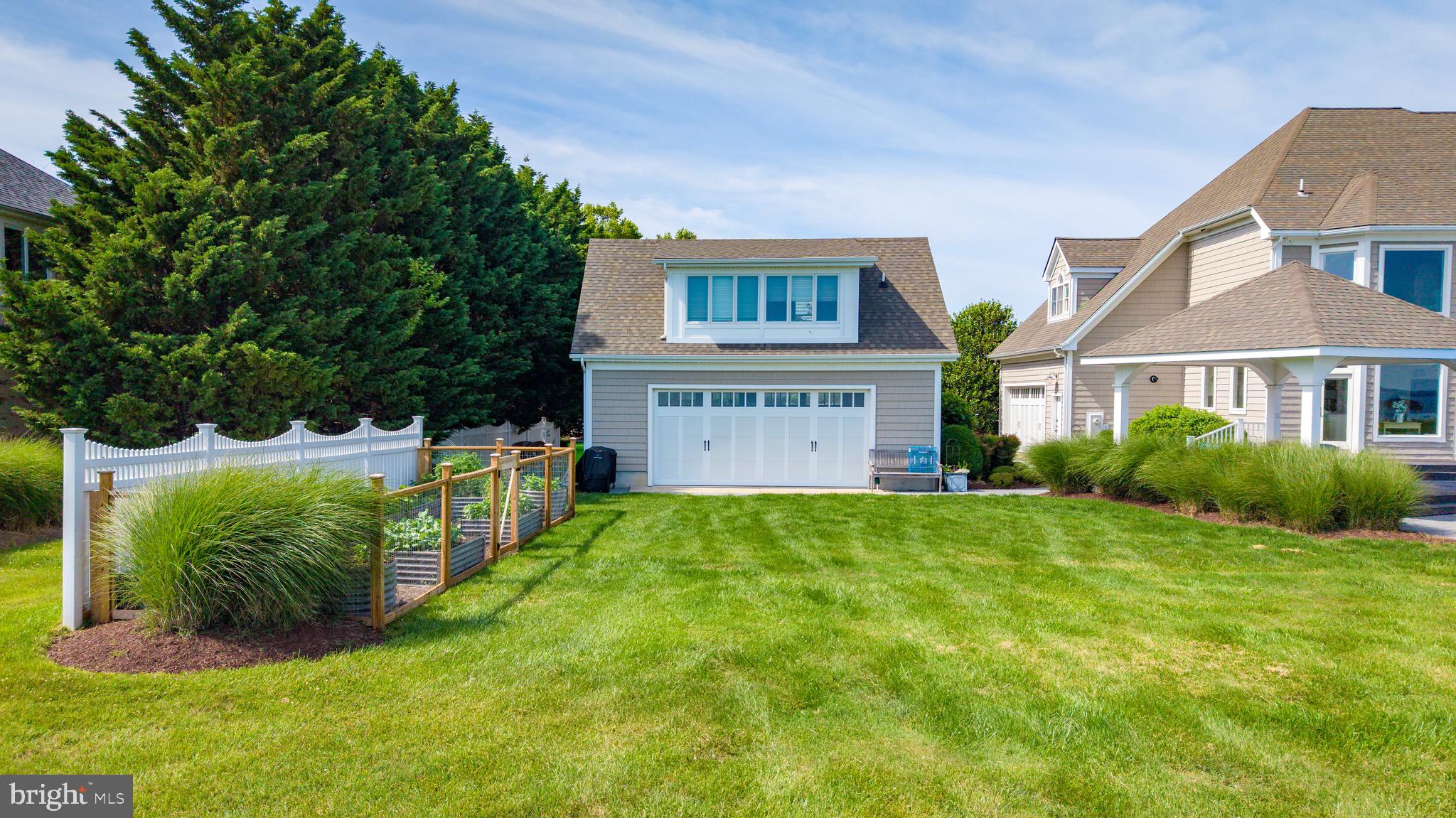 GOOSE POINT ESTATES - Residential