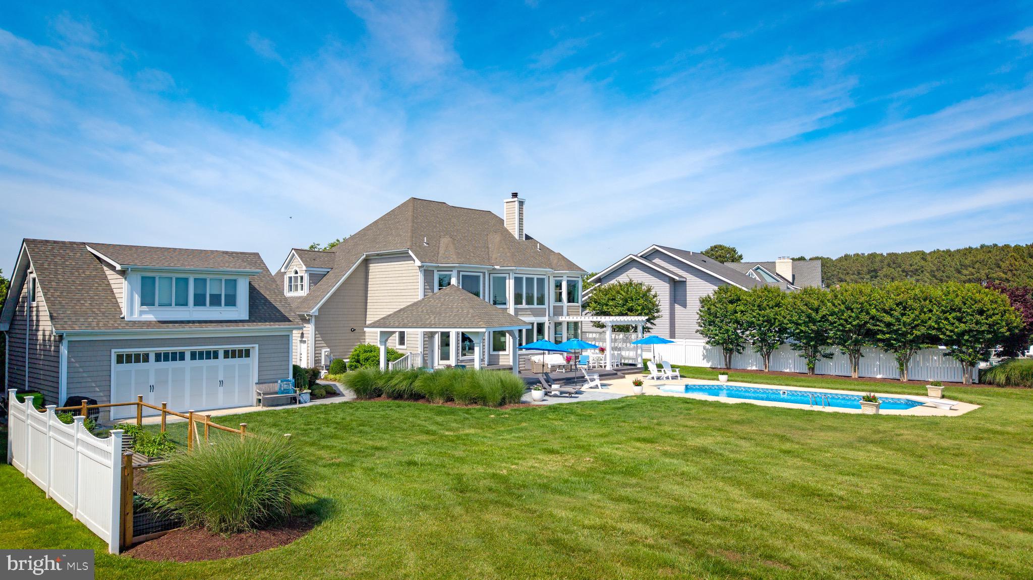 GOOSE POINT ESTATES - Residential