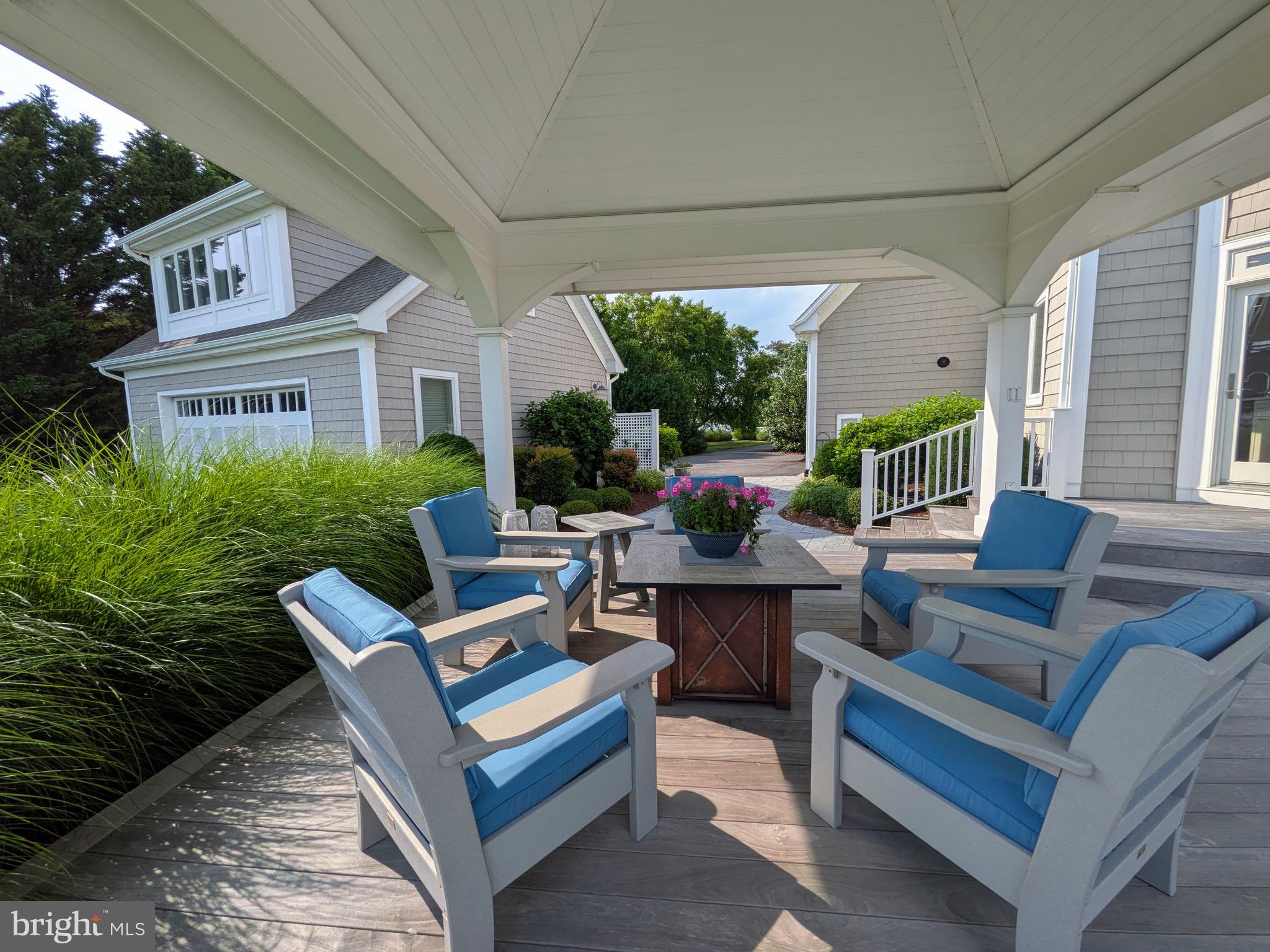 GOOSE POINT ESTATES - Residential