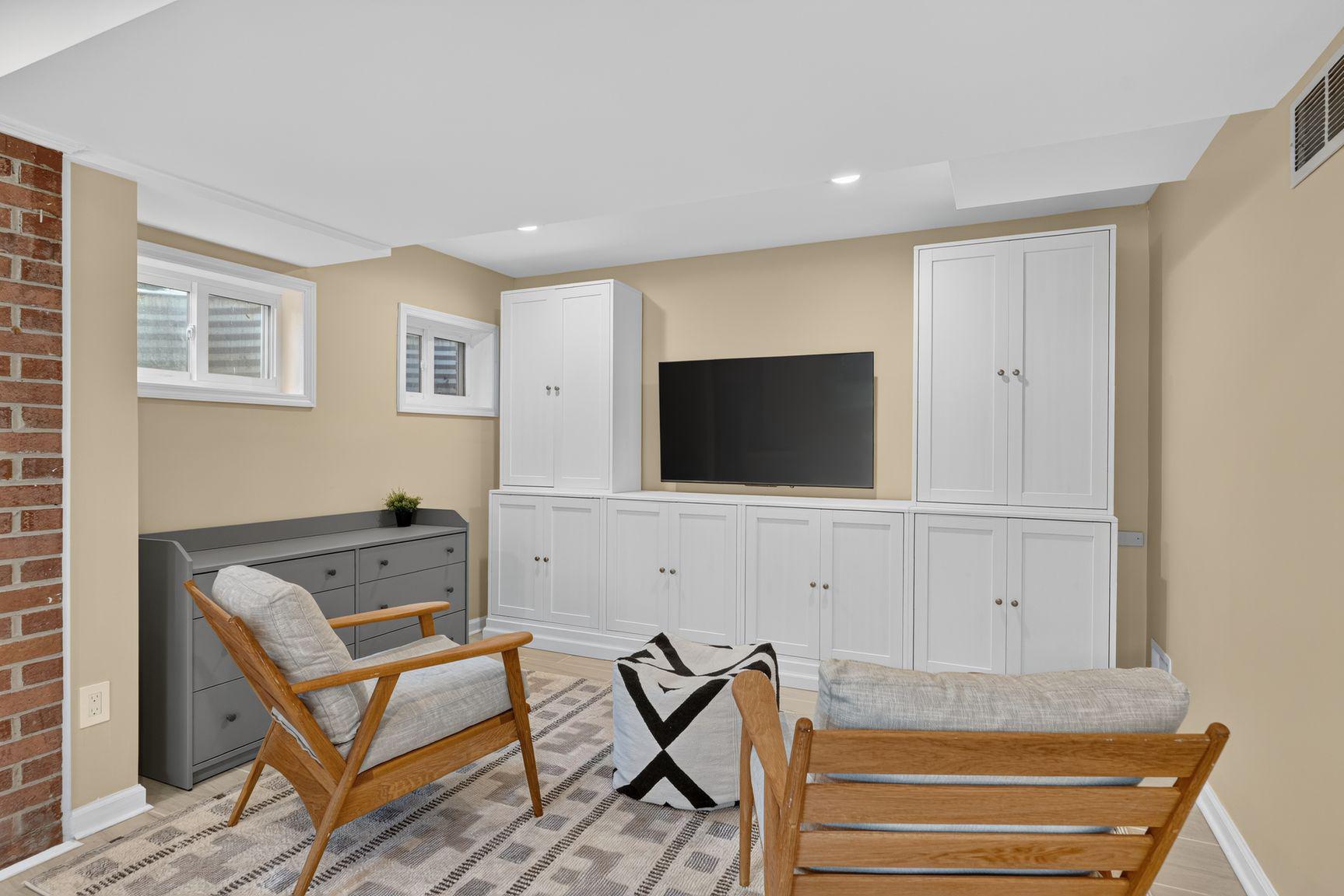 MARLBOROUGH - Residential
