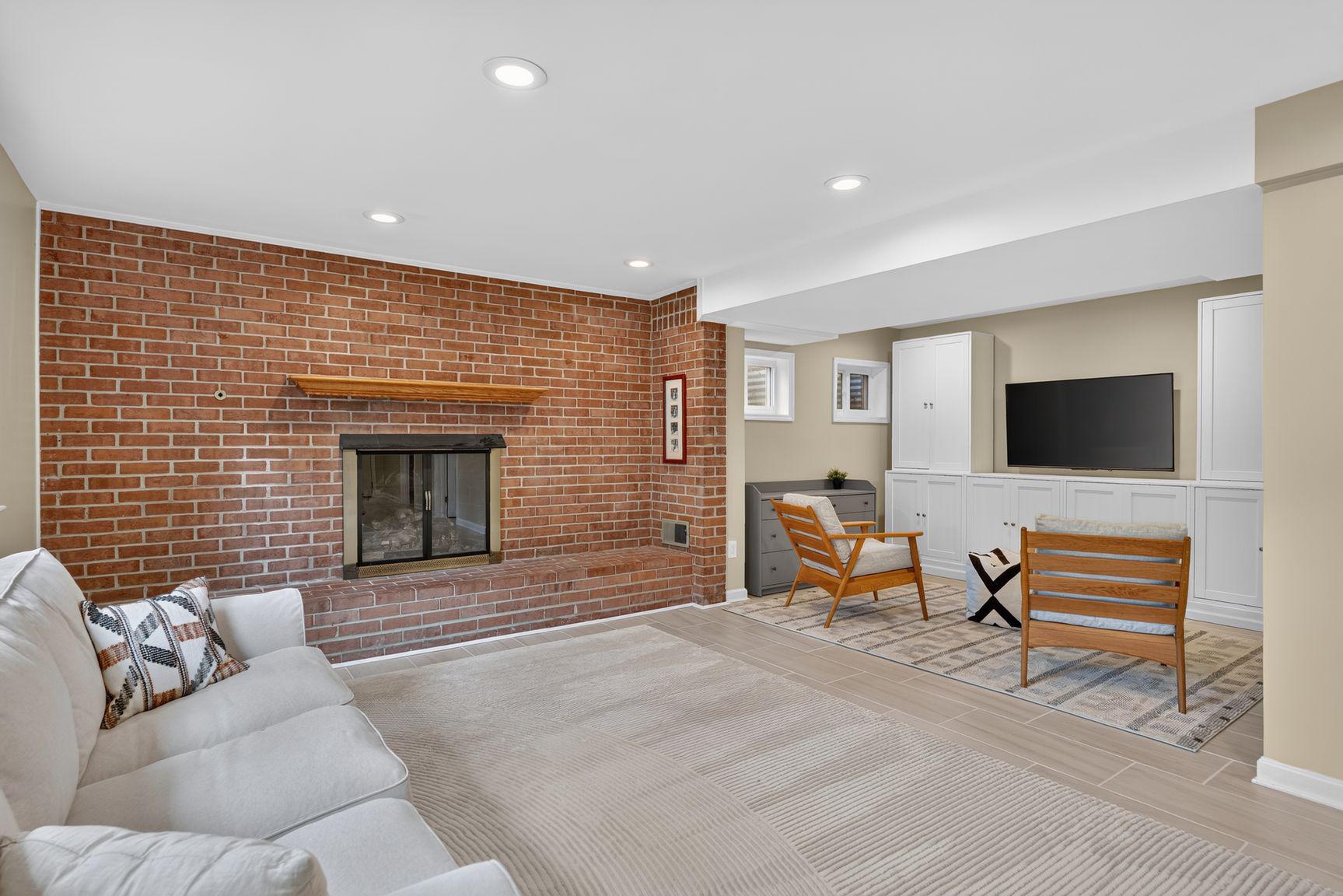 MARLBOROUGH - Residential