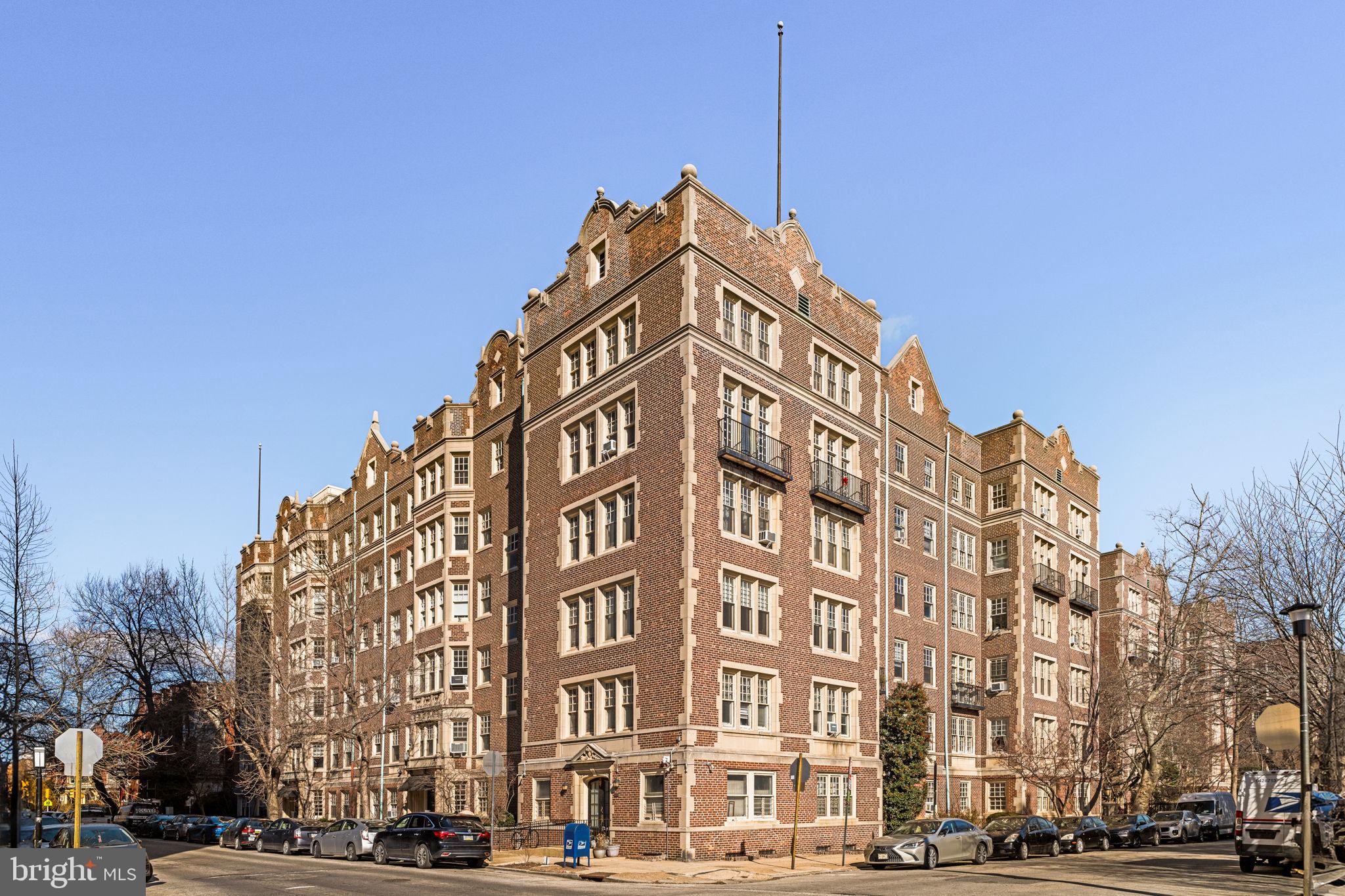 GARDEN COURT - Residential
