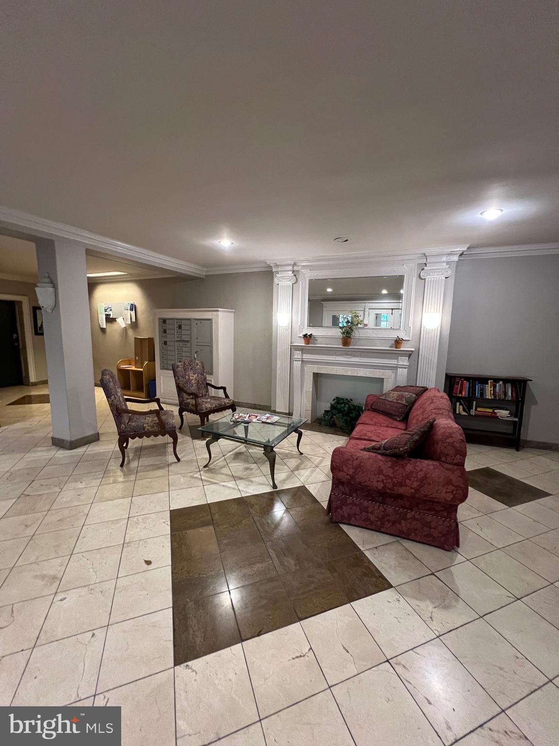 GARDEN COURT - Residential