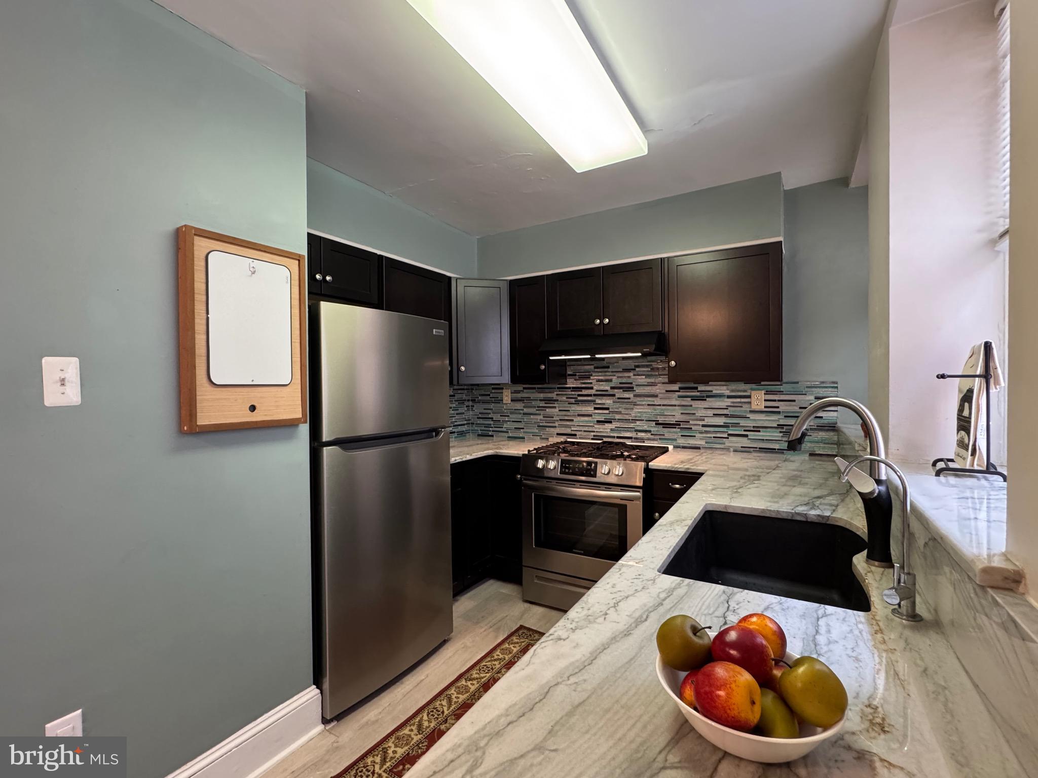 GARDEN COURT - Residential
