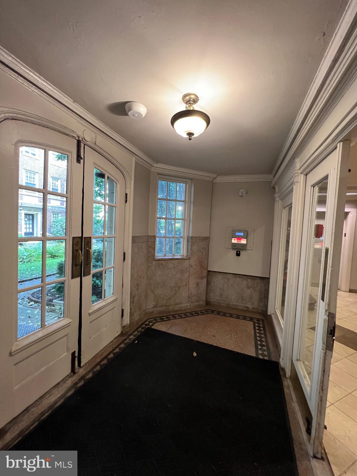GARDEN COURT - Residential