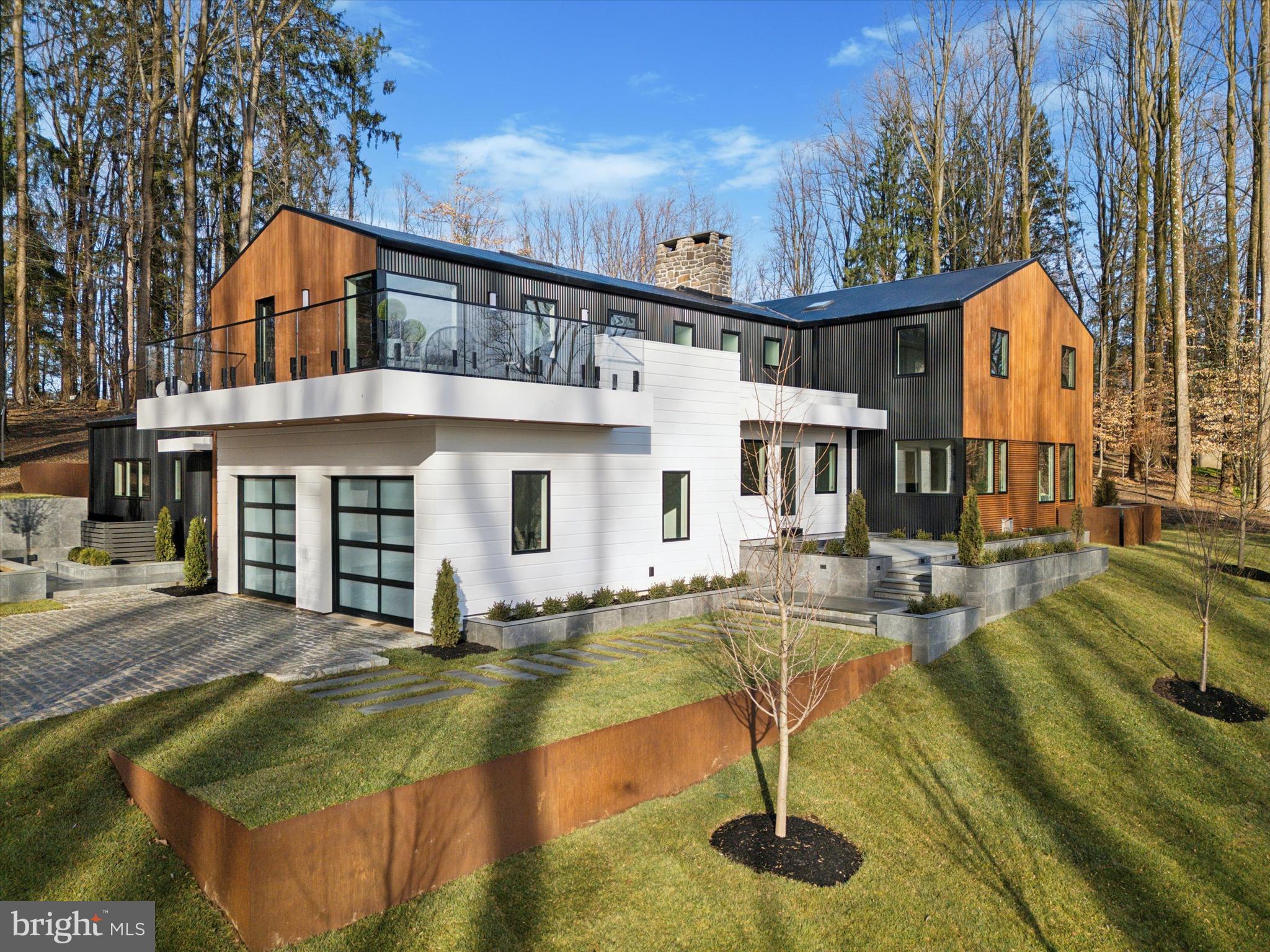 SOLEBURY MOUNT EST - Residential
