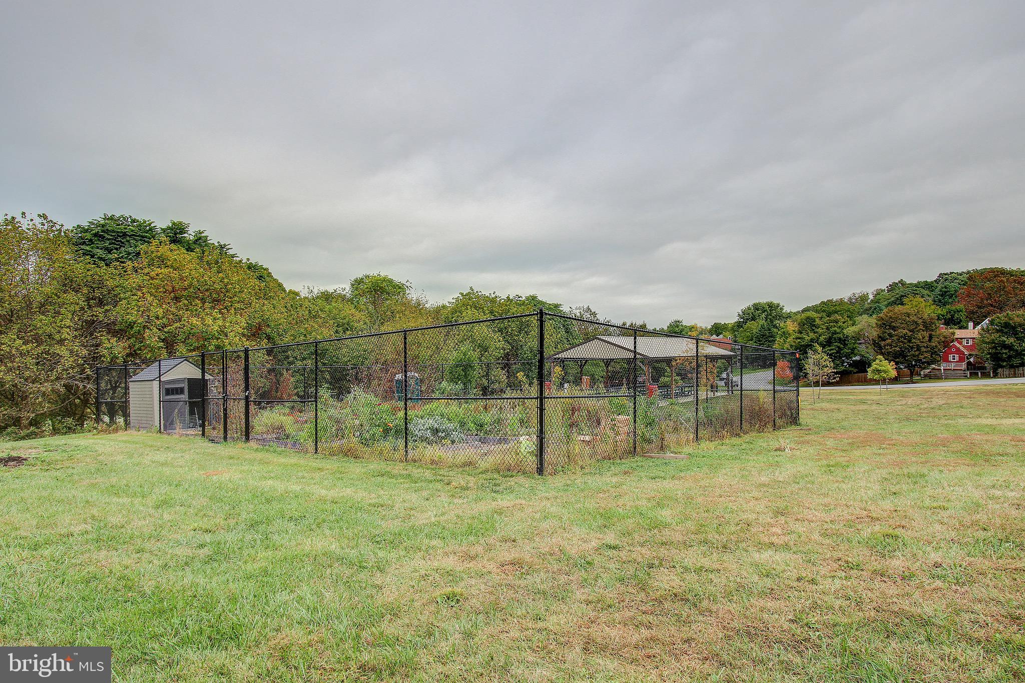 VILLAS LAKE ANITA LOUISE - Residential