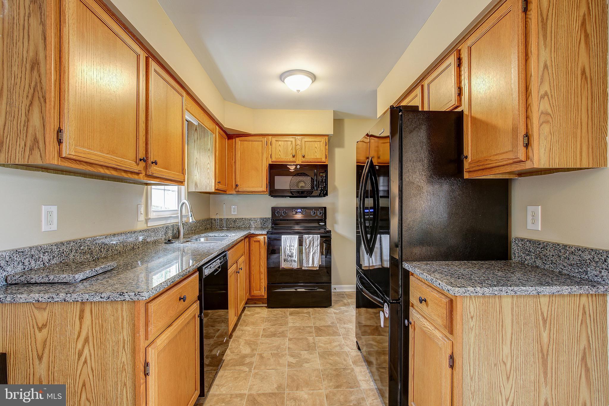 VILLAS LAKE ANITA LOUISE - Residential