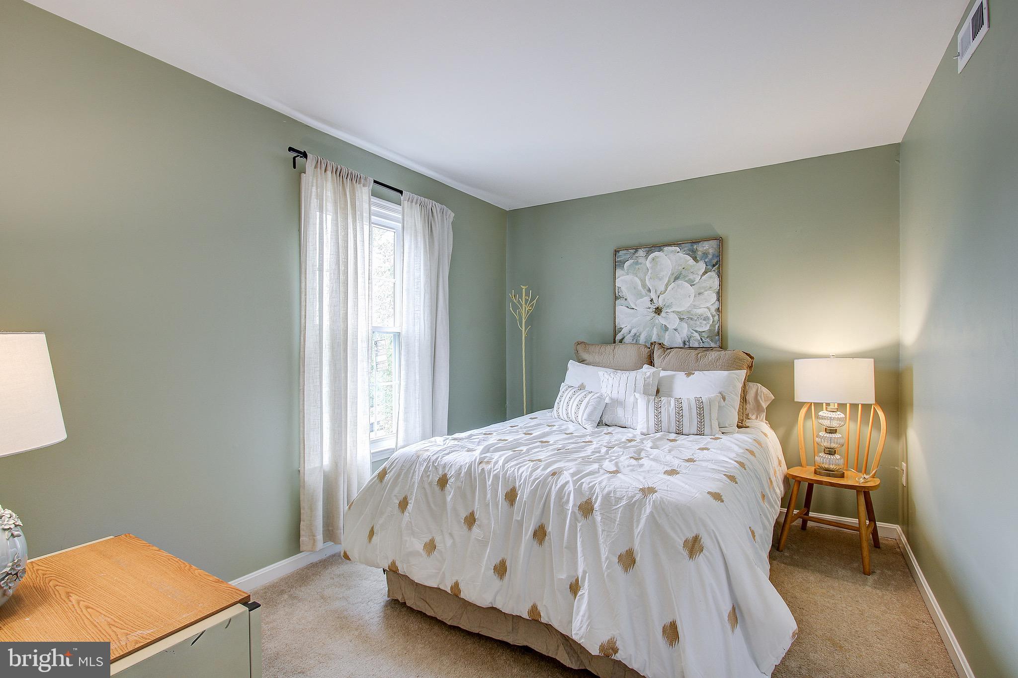 VILLAS LAKE ANITA LOUISE - Residential