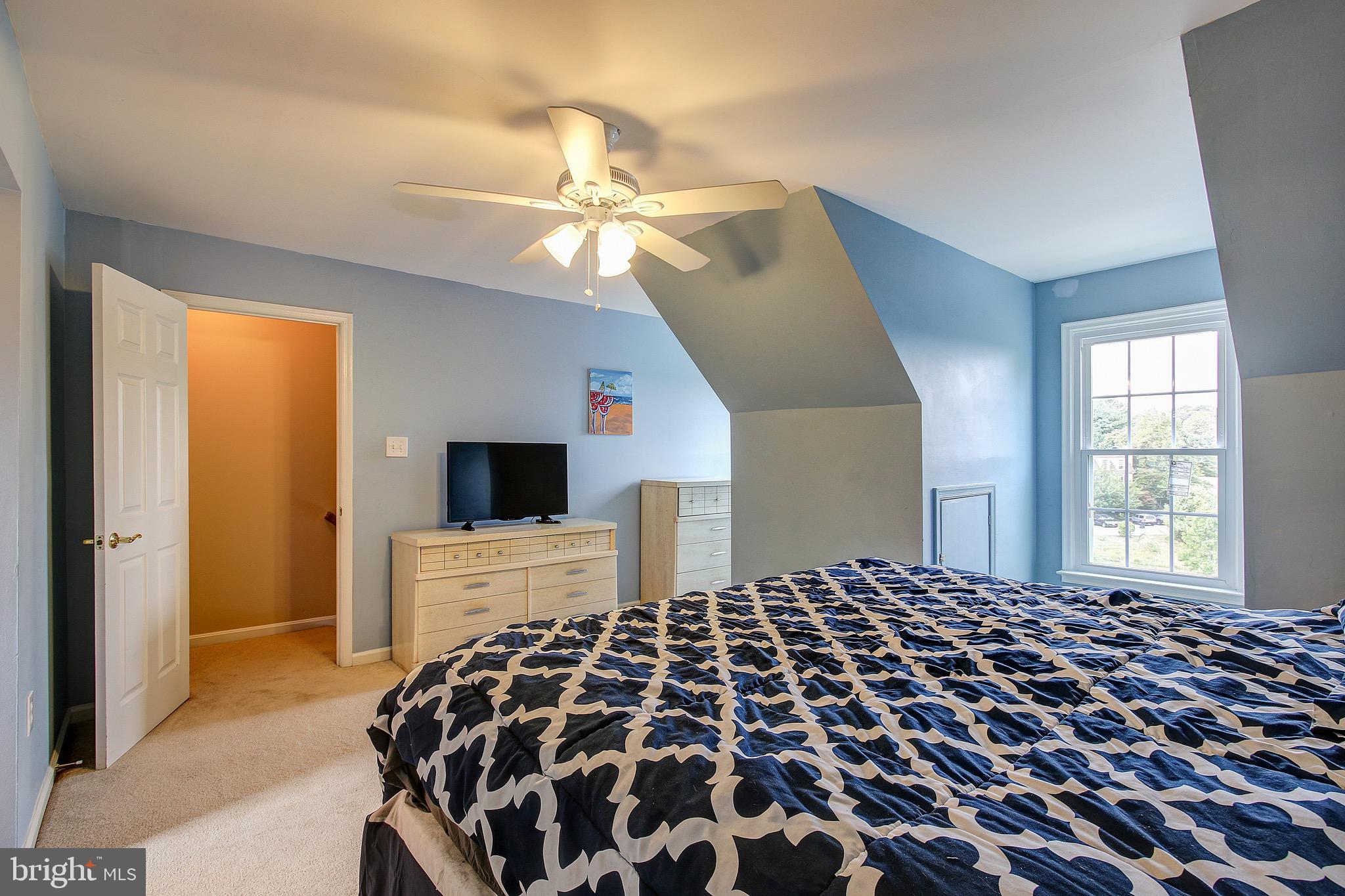 VILLAS LAKE ANITA LOUISE - Residential