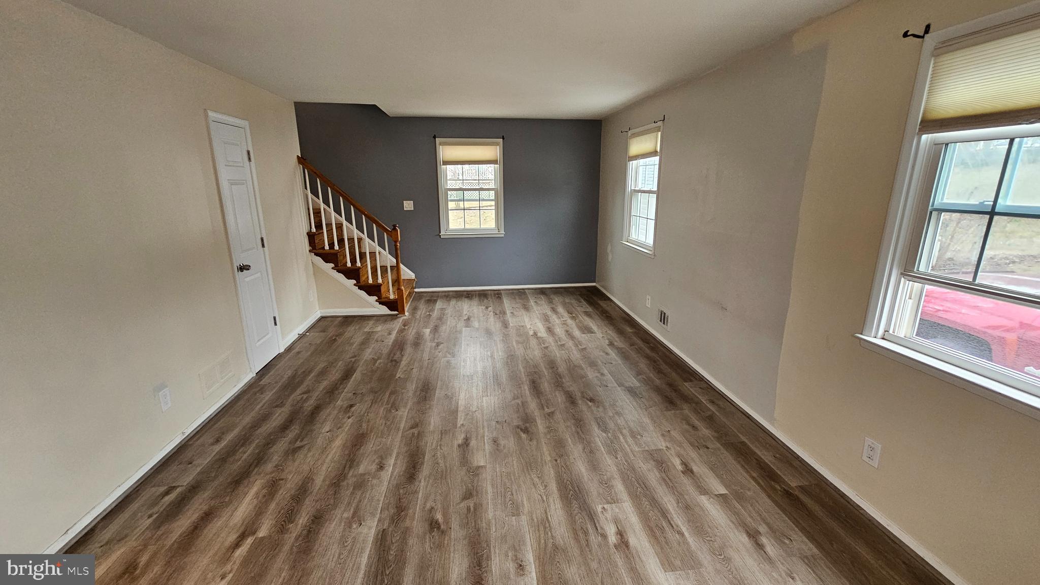 CRESTWOOD - Residential