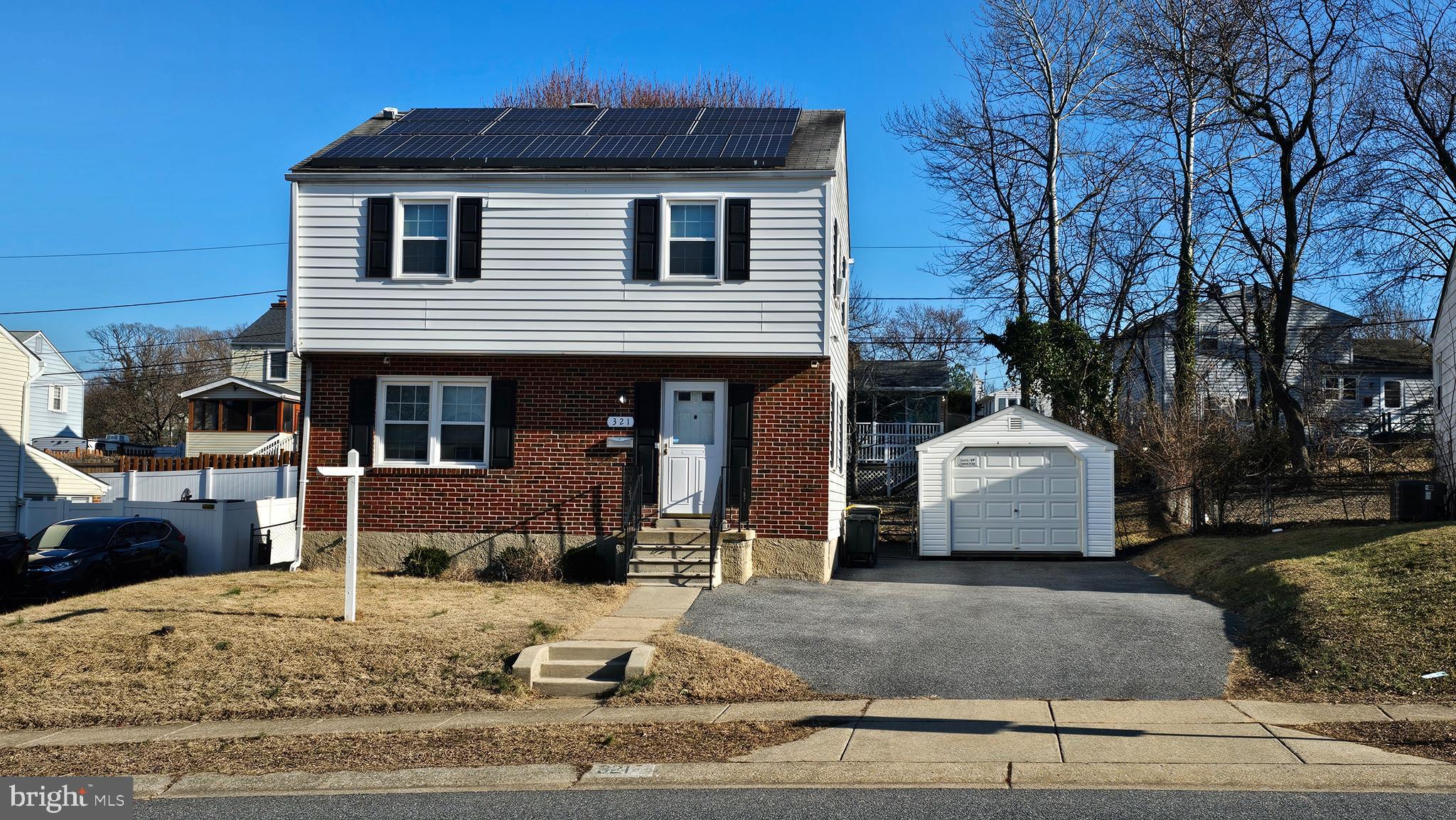 CRESTWOOD - Residential