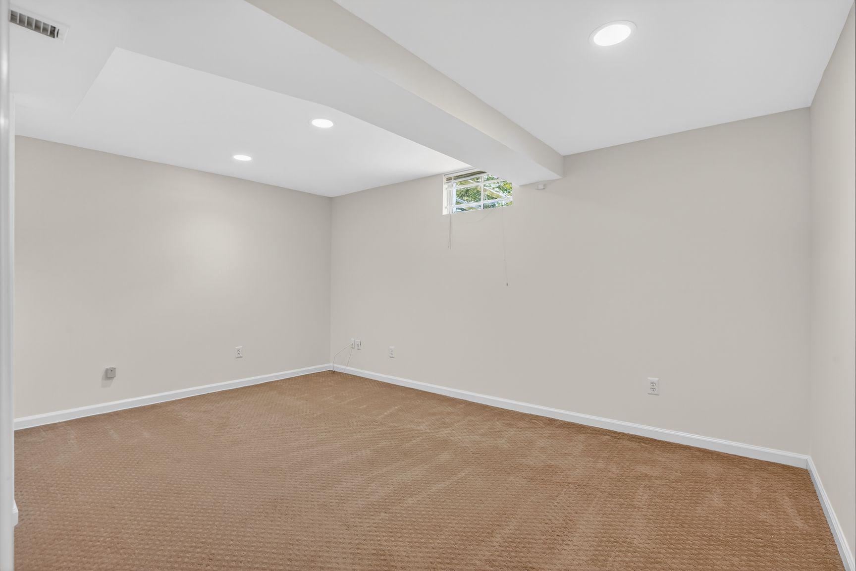 BURKE CENTRE - Residential