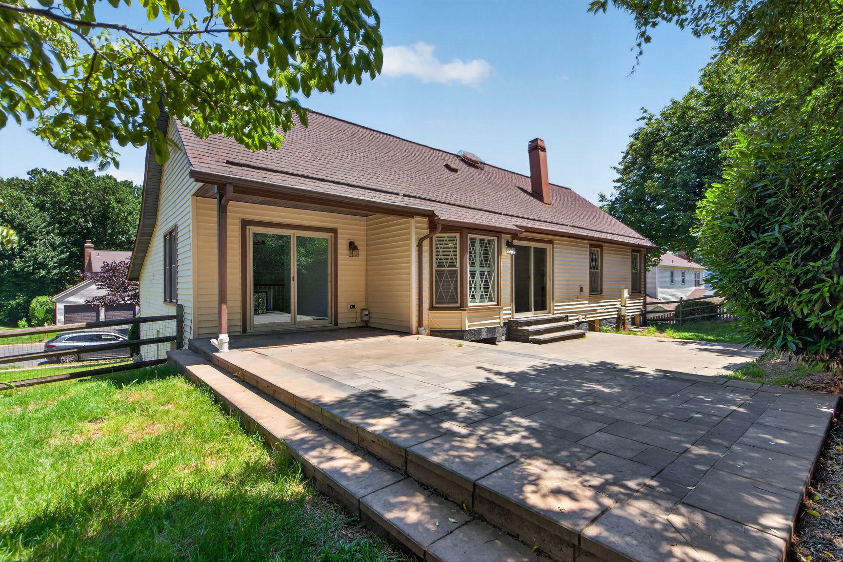 BURKE CENTRE - Residential