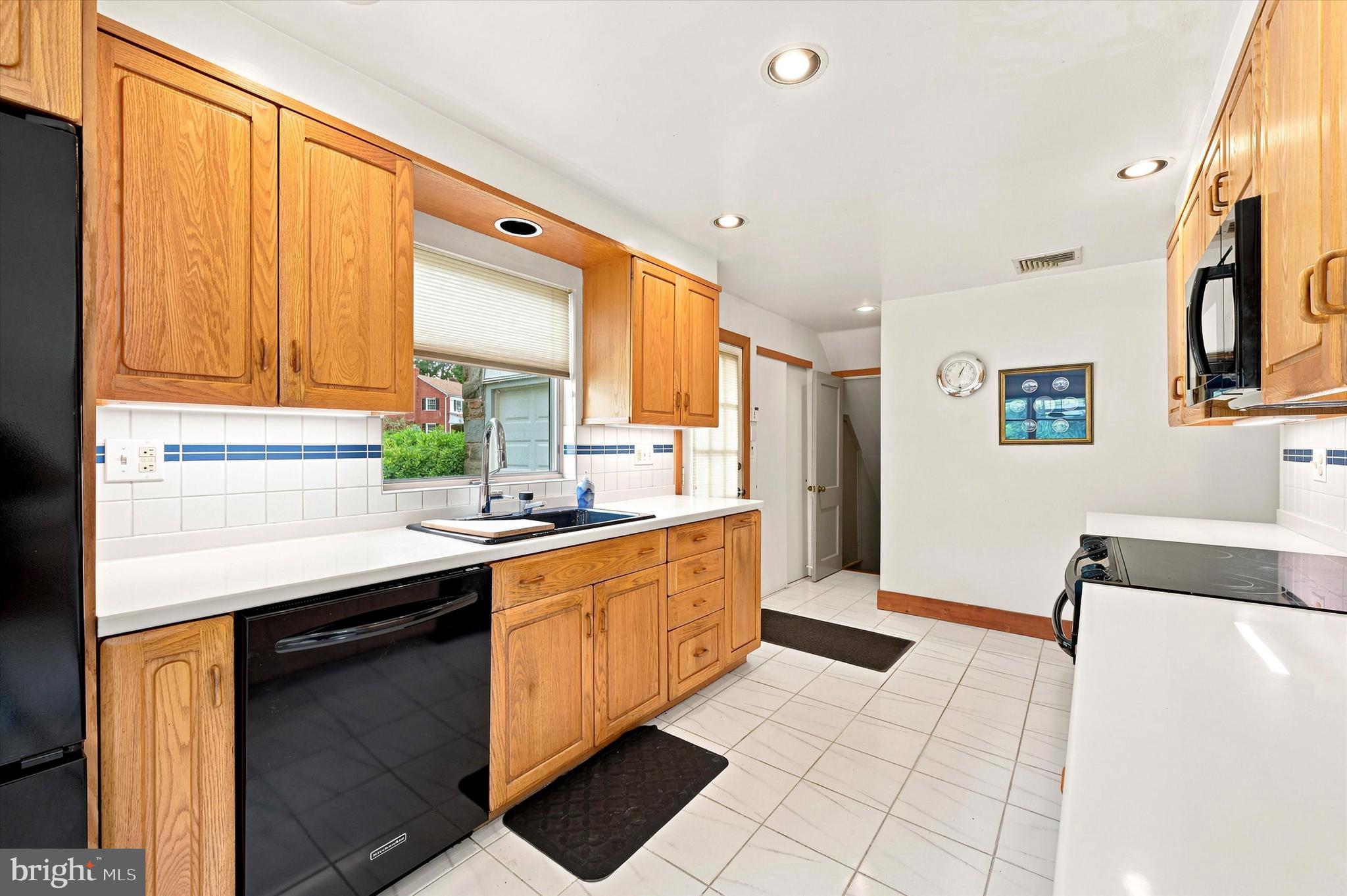 ELKINS PARK - Residential