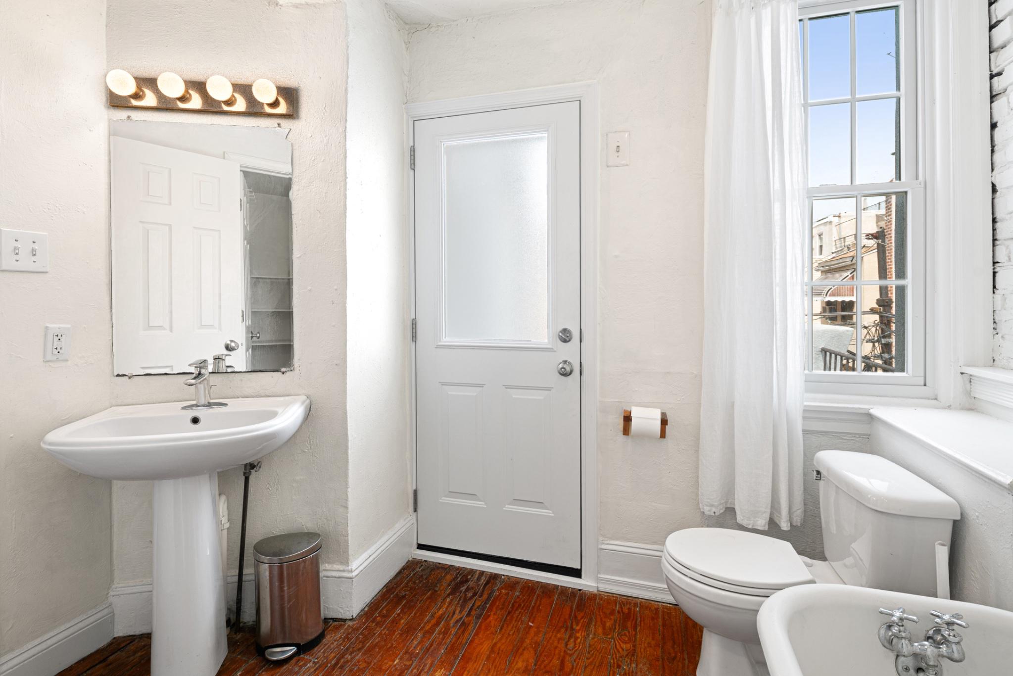 PASSYUNK SQUARE - Residential
