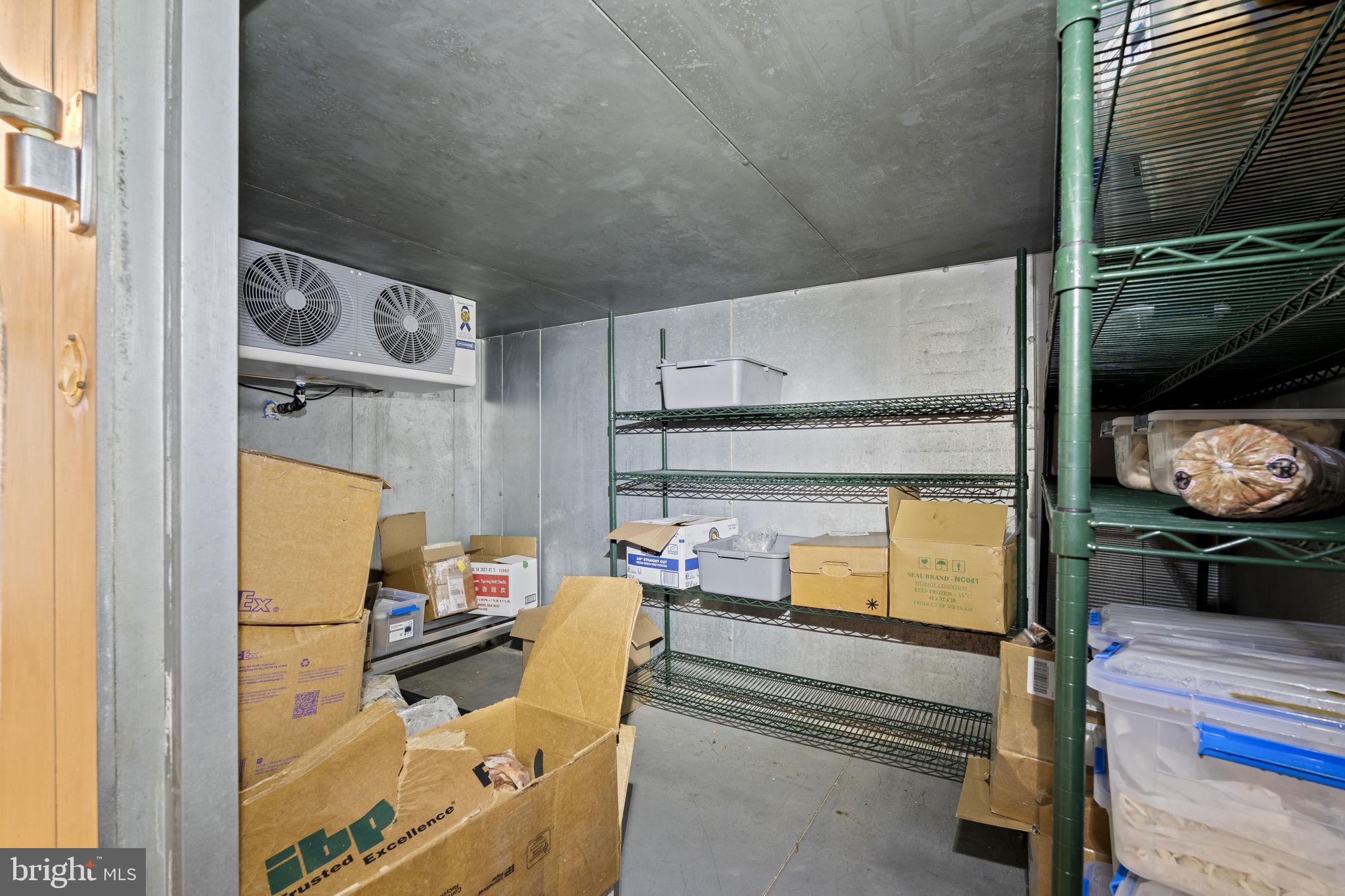 PASSYUNK SQUARE - Commercial Sale