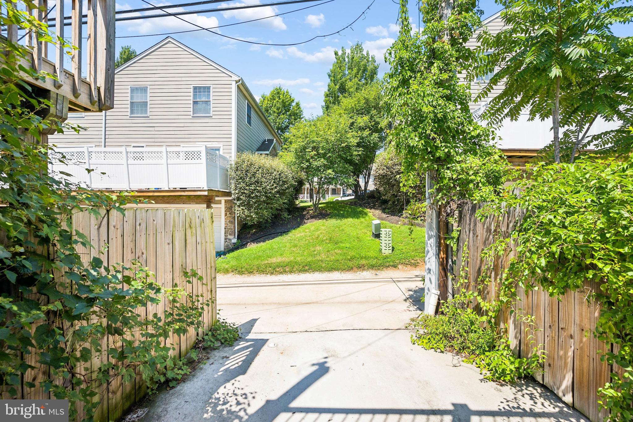 HAMPDEN HISTORIC DISTRICT - Residential