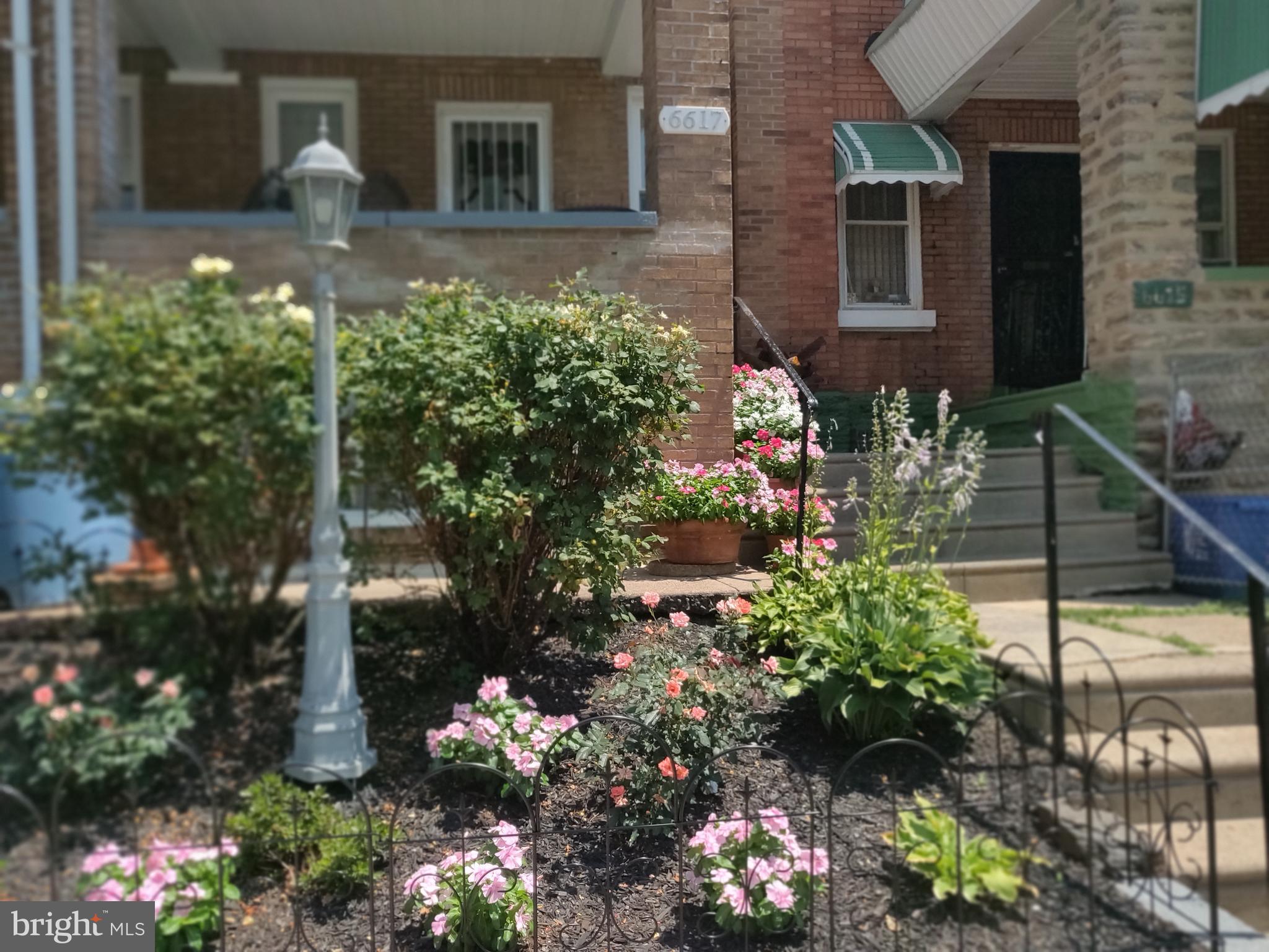 EAST OAK LANE - Residential