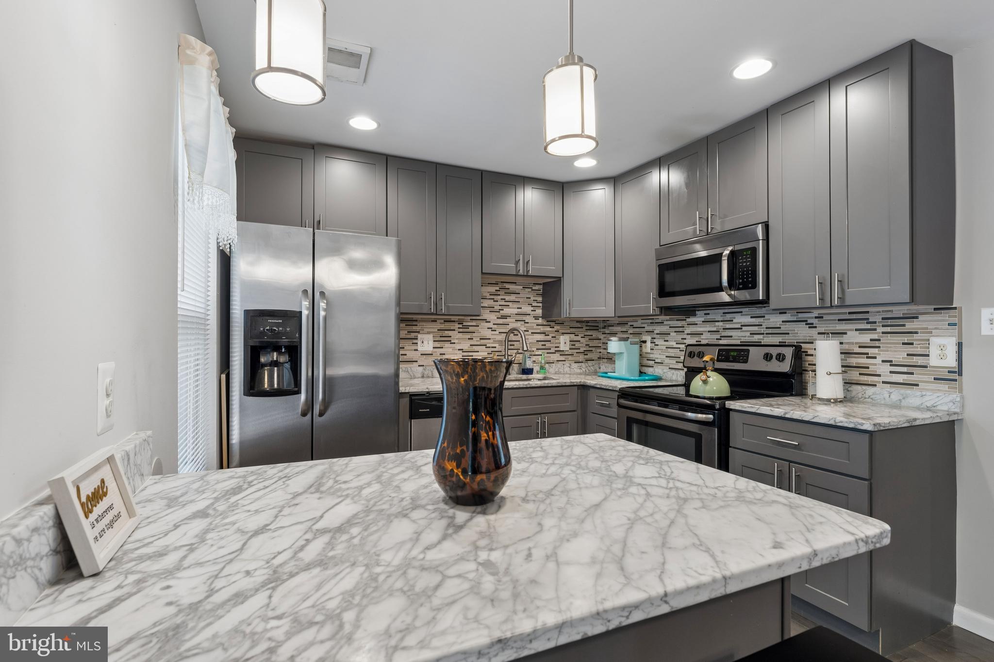 FORESTVILLE PARK - Residential