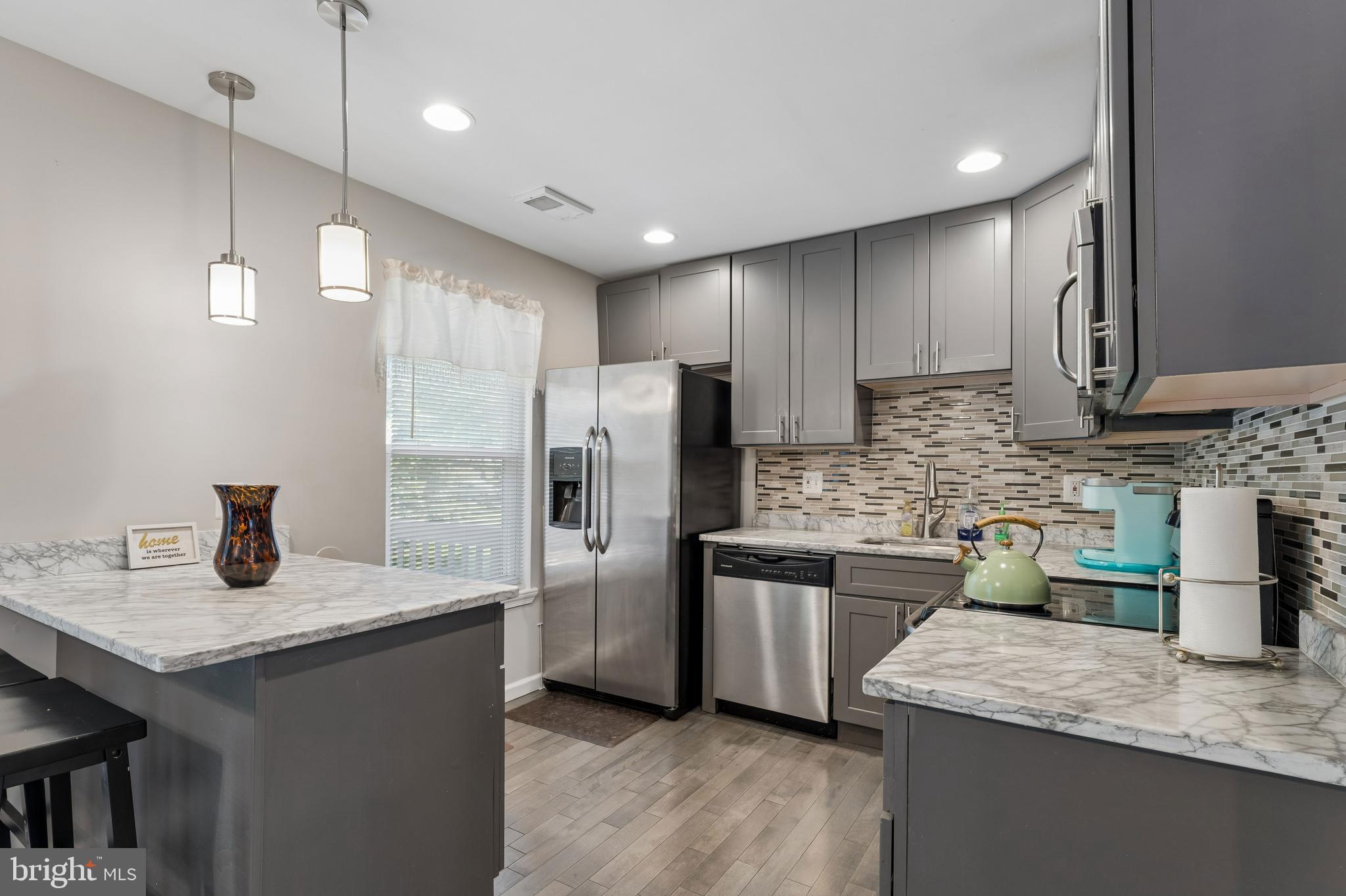 FORESTVILLE PARK - Residential