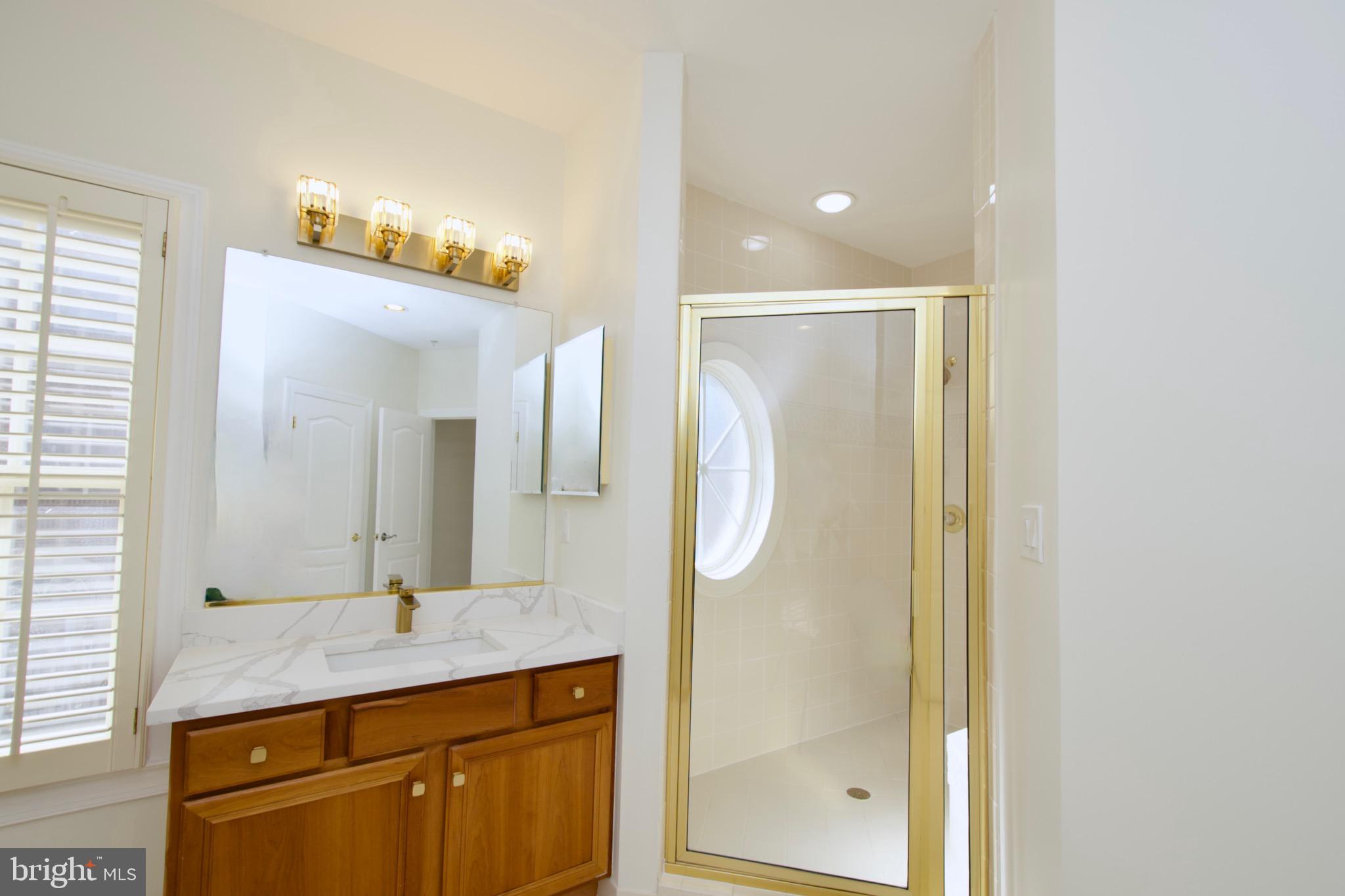 MCLEAN RIDGE - Residential