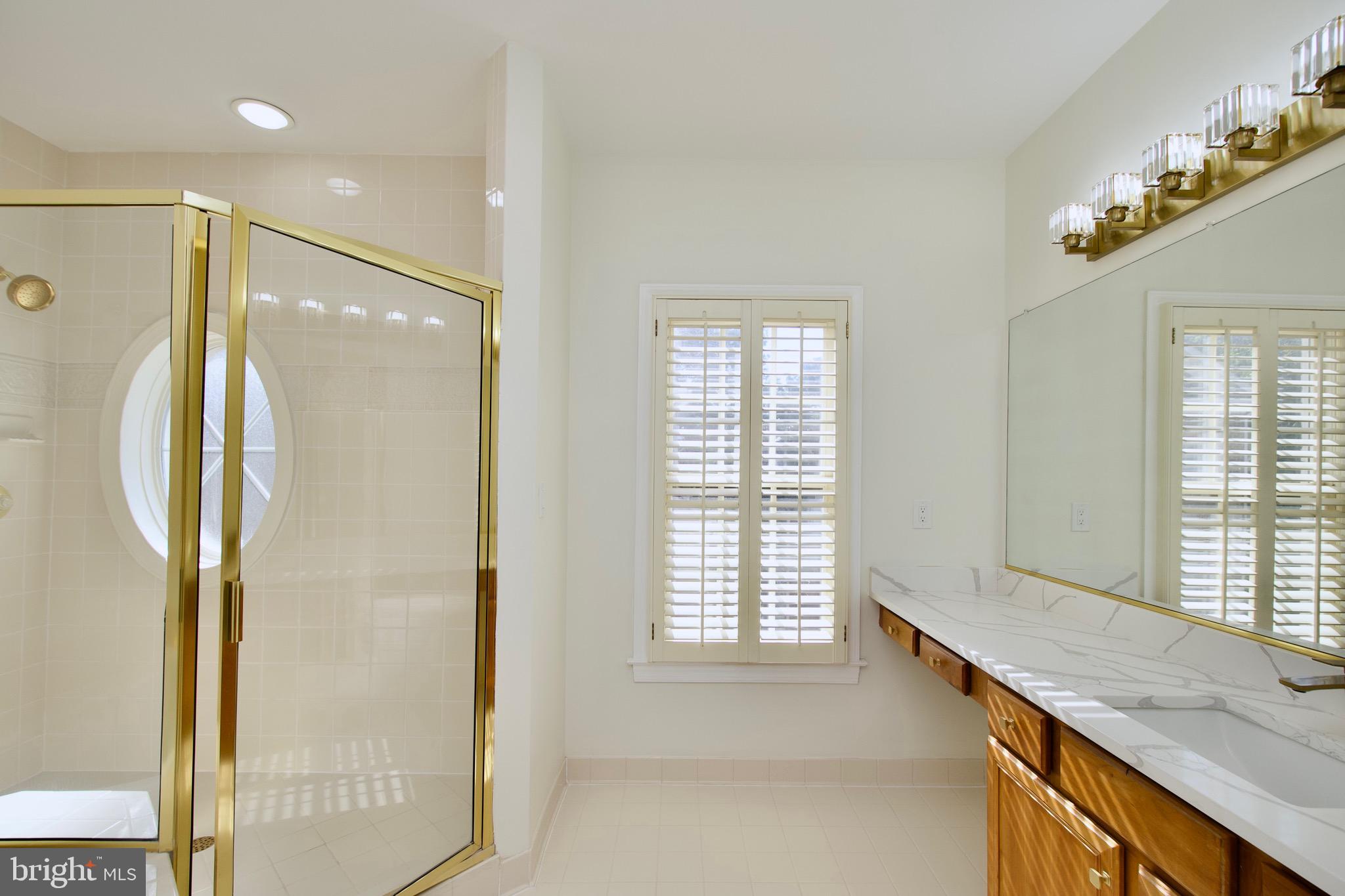 MCLEAN RIDGE - Residential