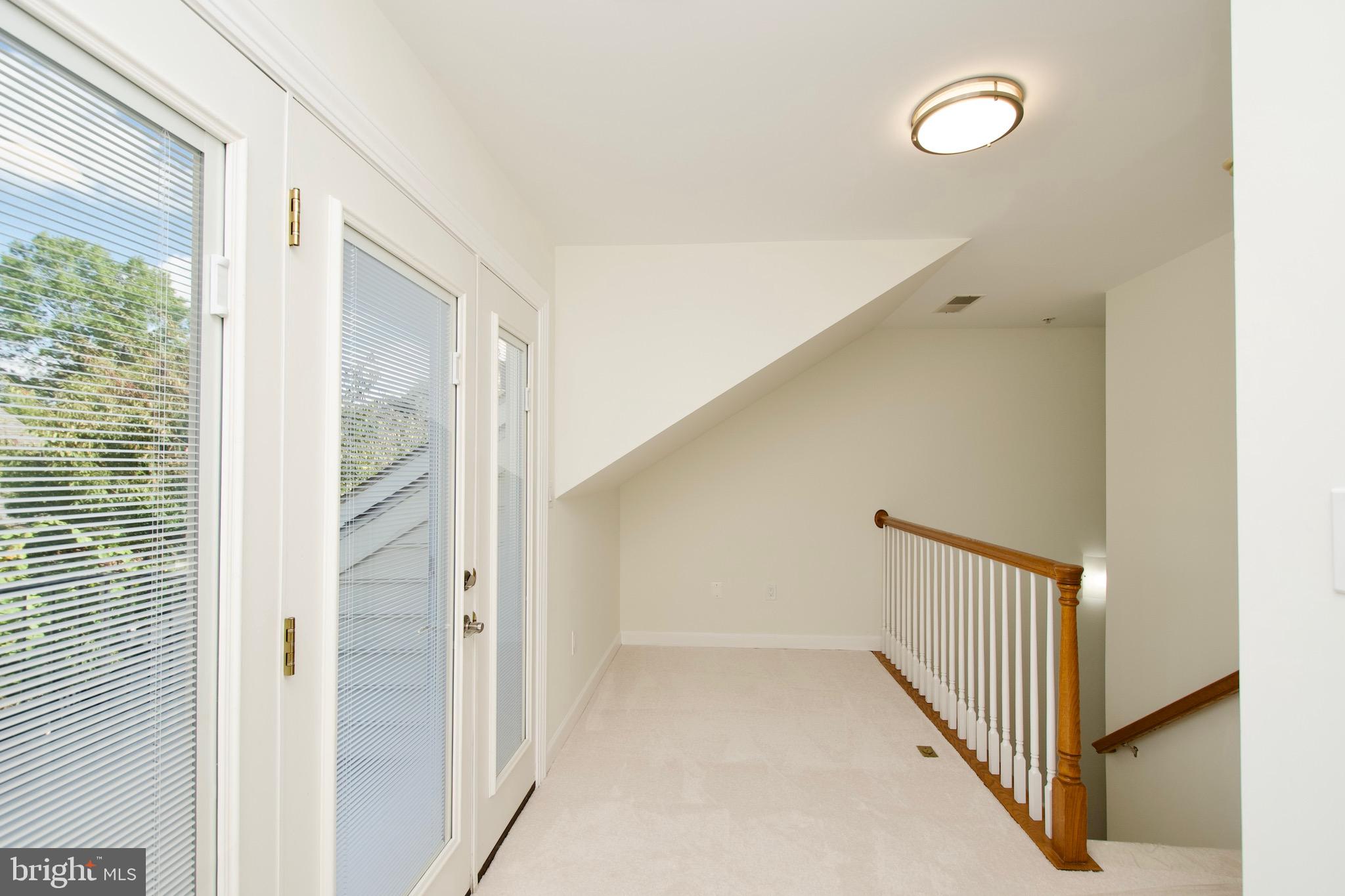 MCLEAN RIDGE - Residential