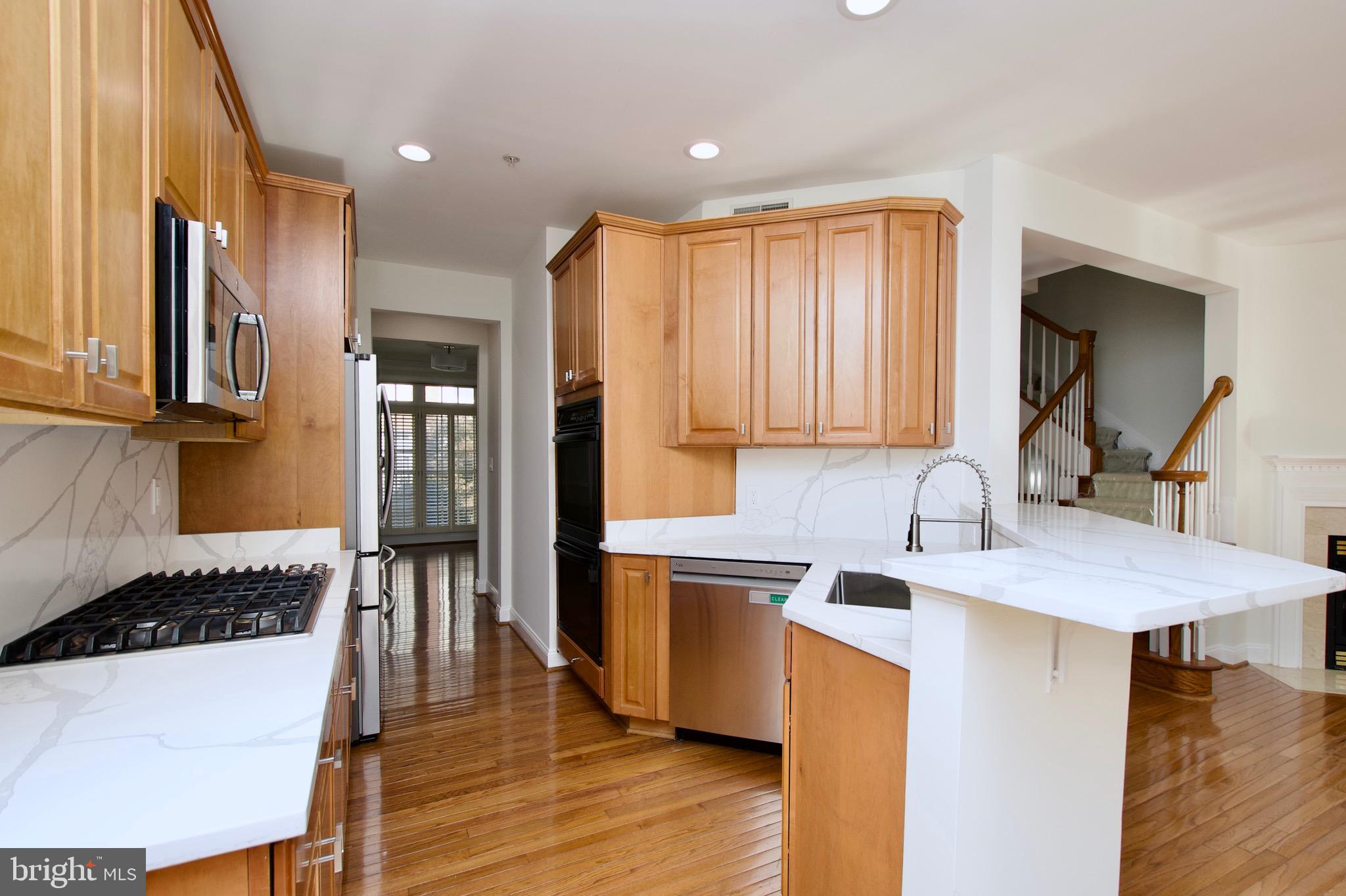 MCLEAN RIDGE - Residential