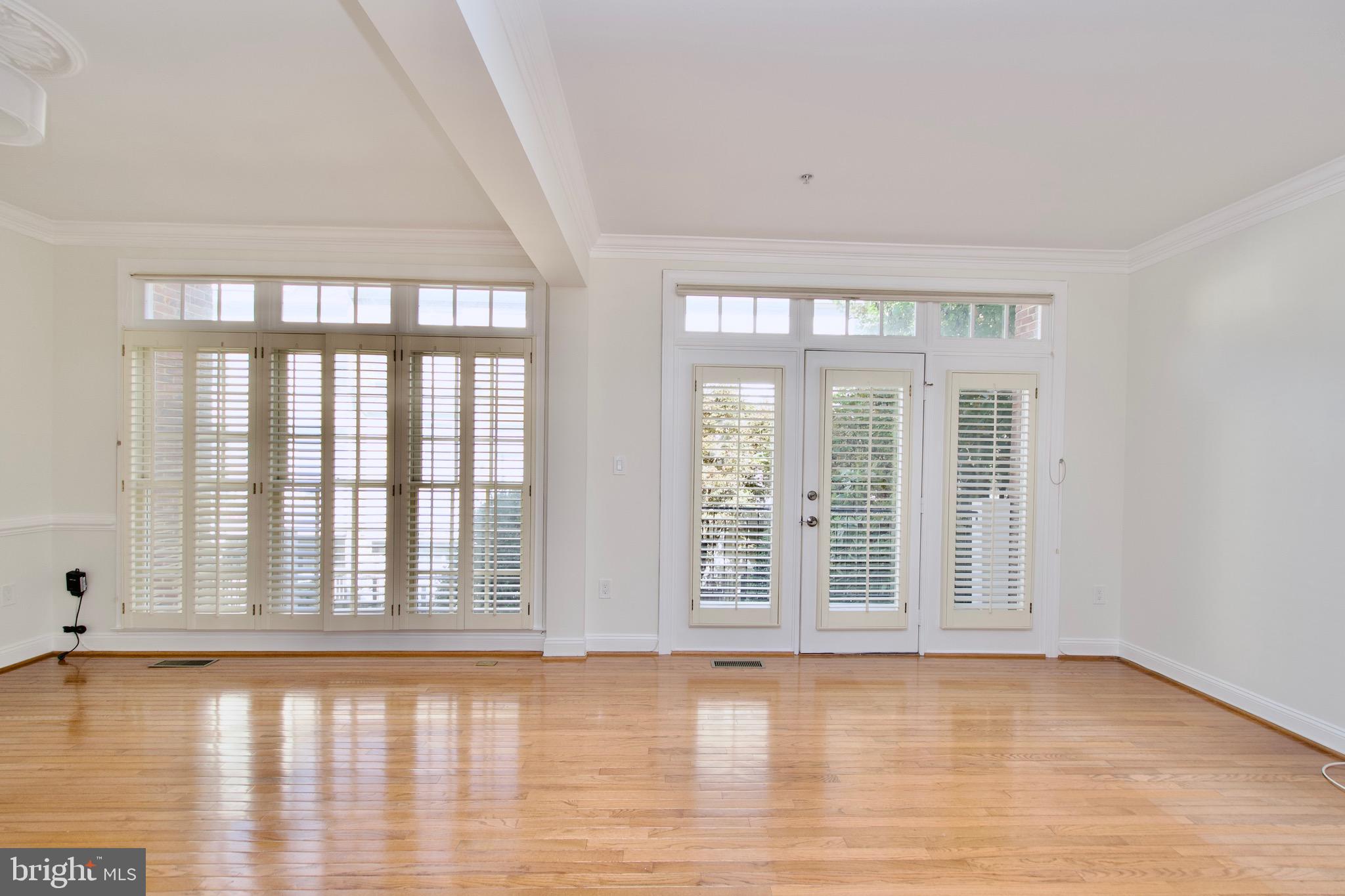 MCLEAN RIDGE - Residential