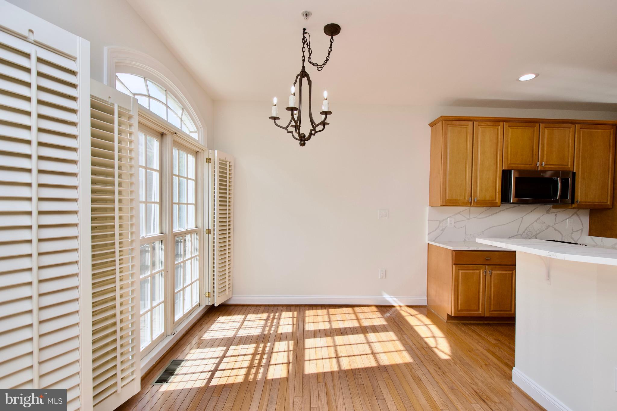 MCLEAN RIDGE - Residential