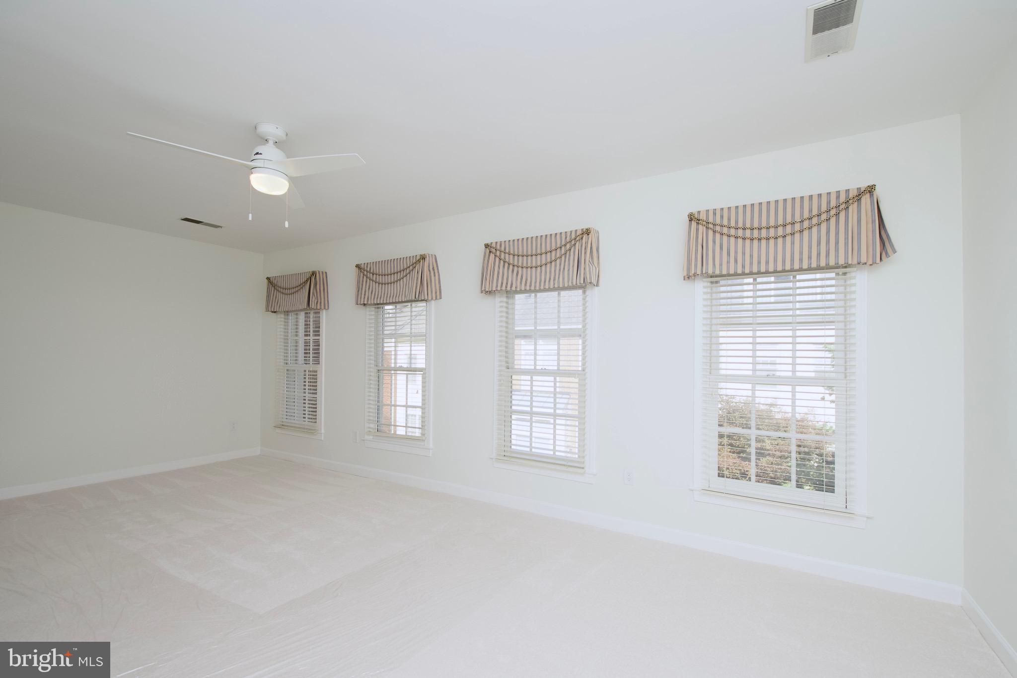 MCLEAN RIDGE - Residential