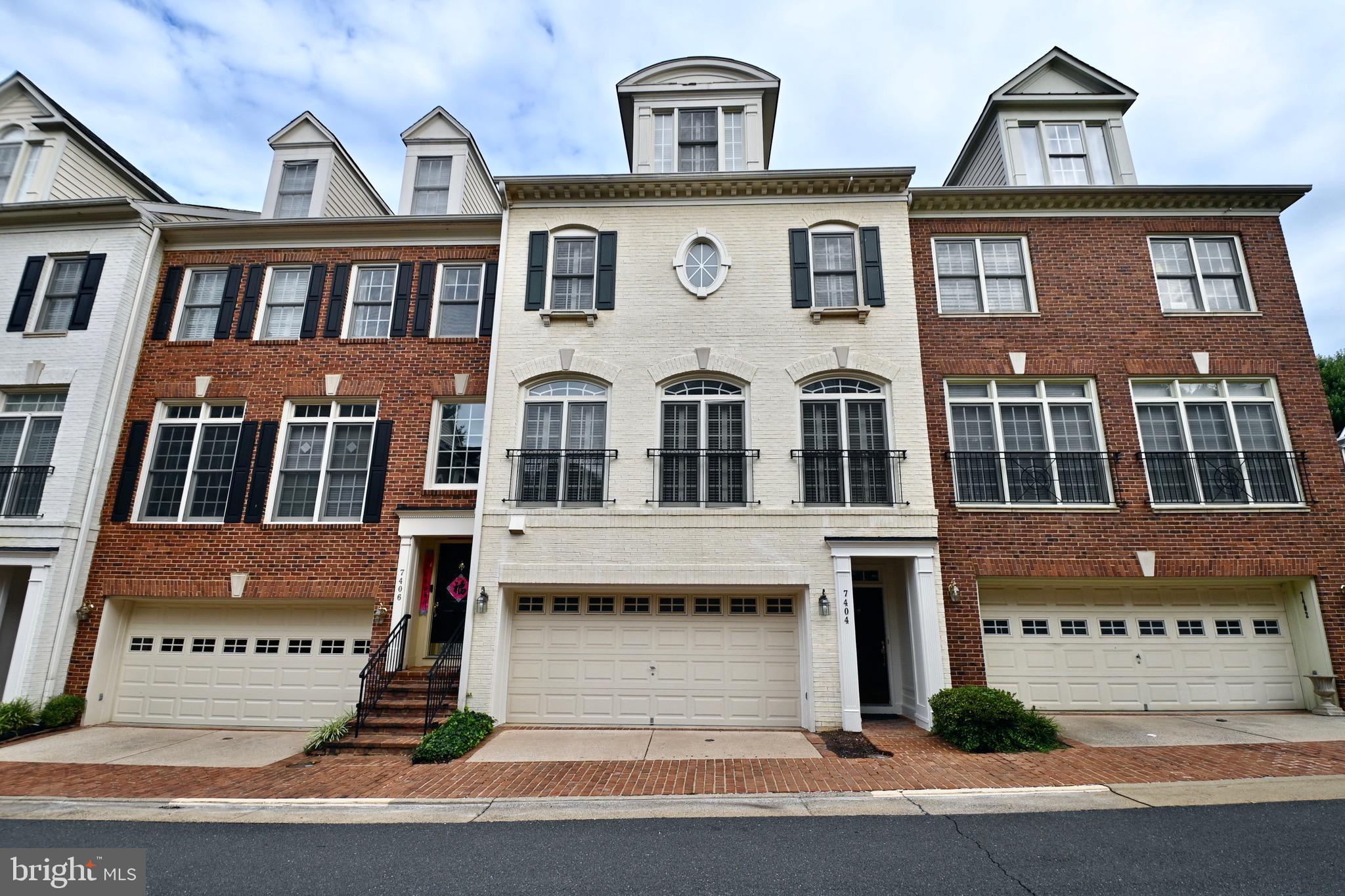 MCLEAN RIDGE - Residential