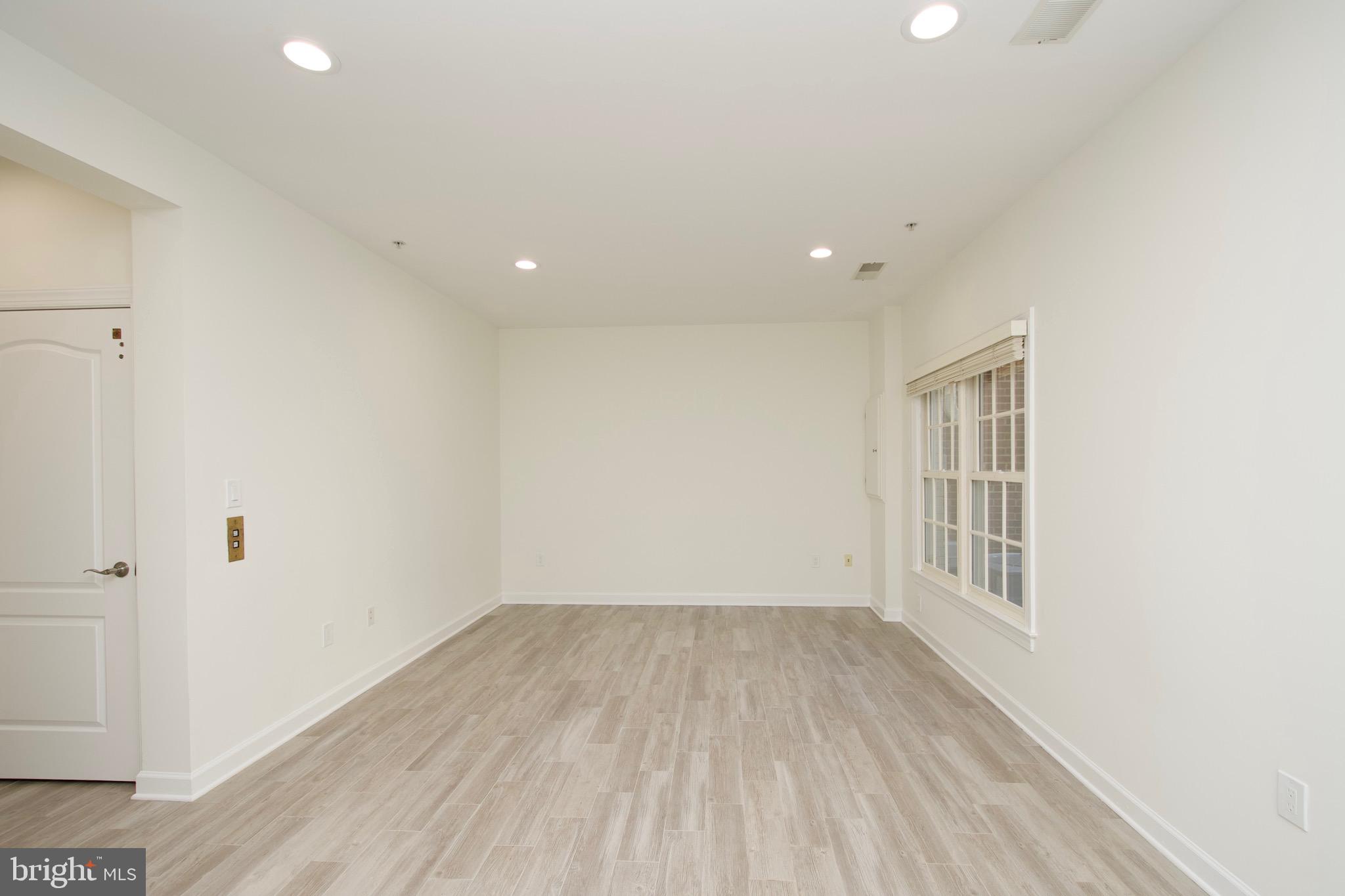 MCLEAN RIDGE - Residential