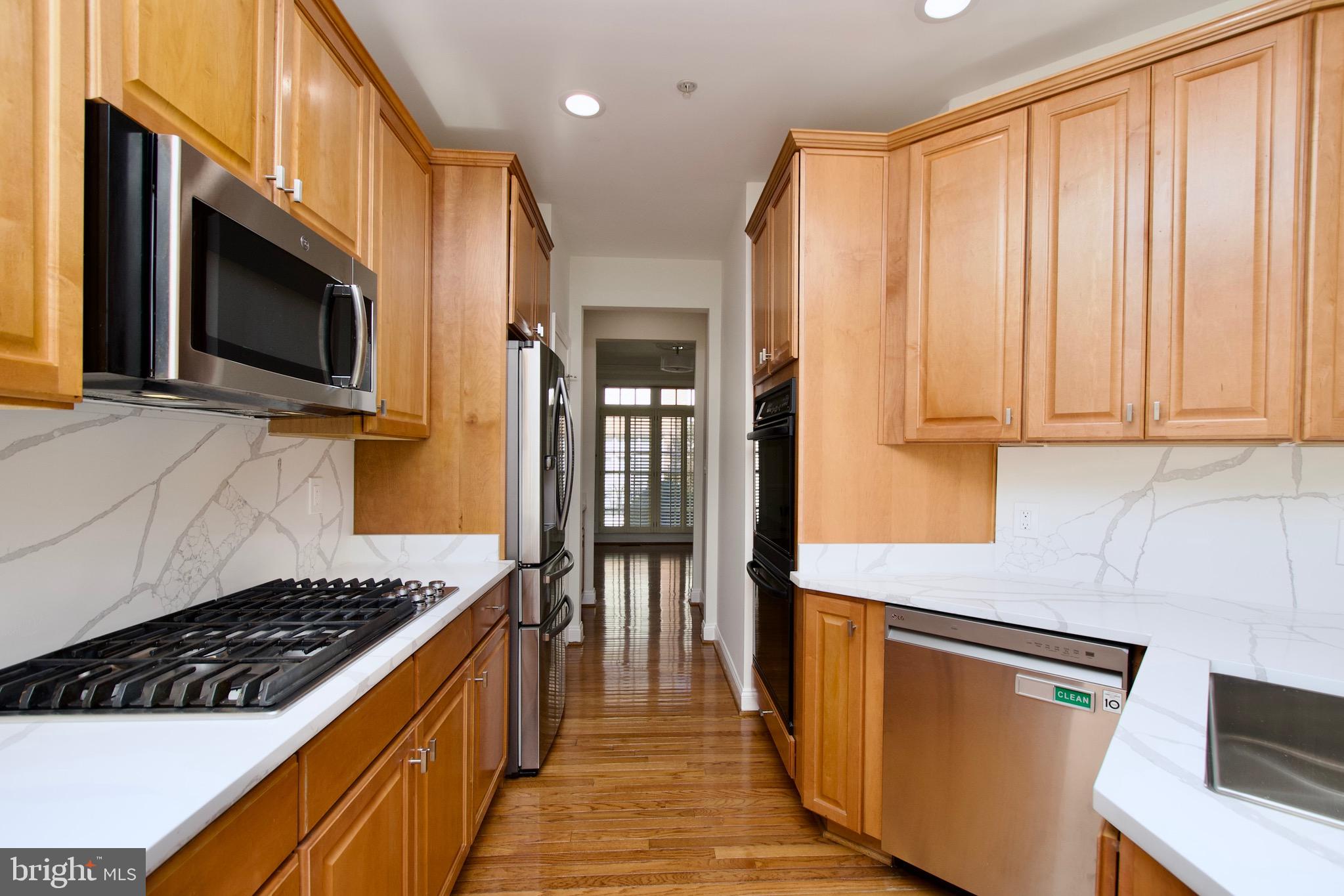 MCLEAN RIDGE - Residential