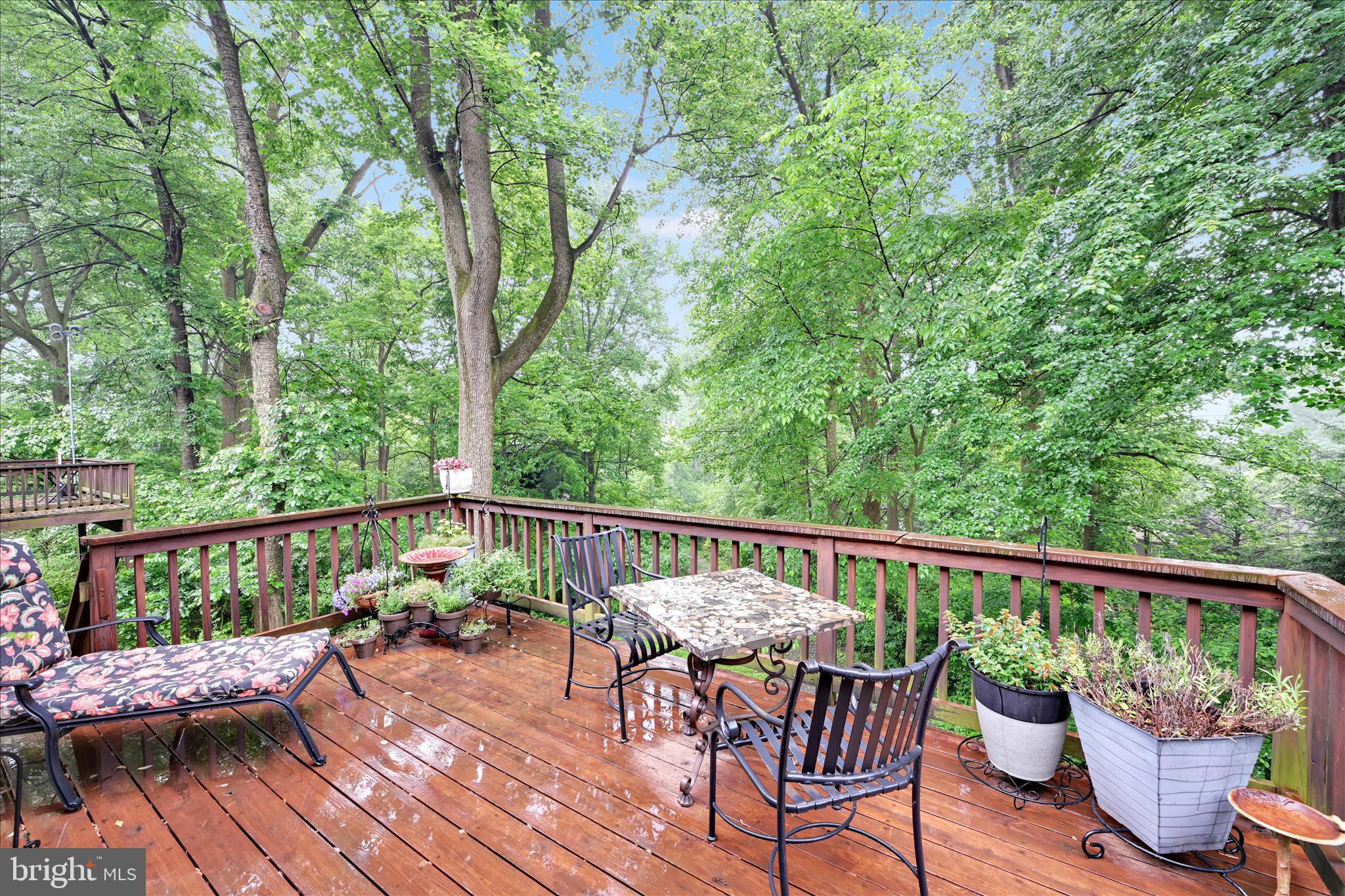 TIMBER VILLA - Residential