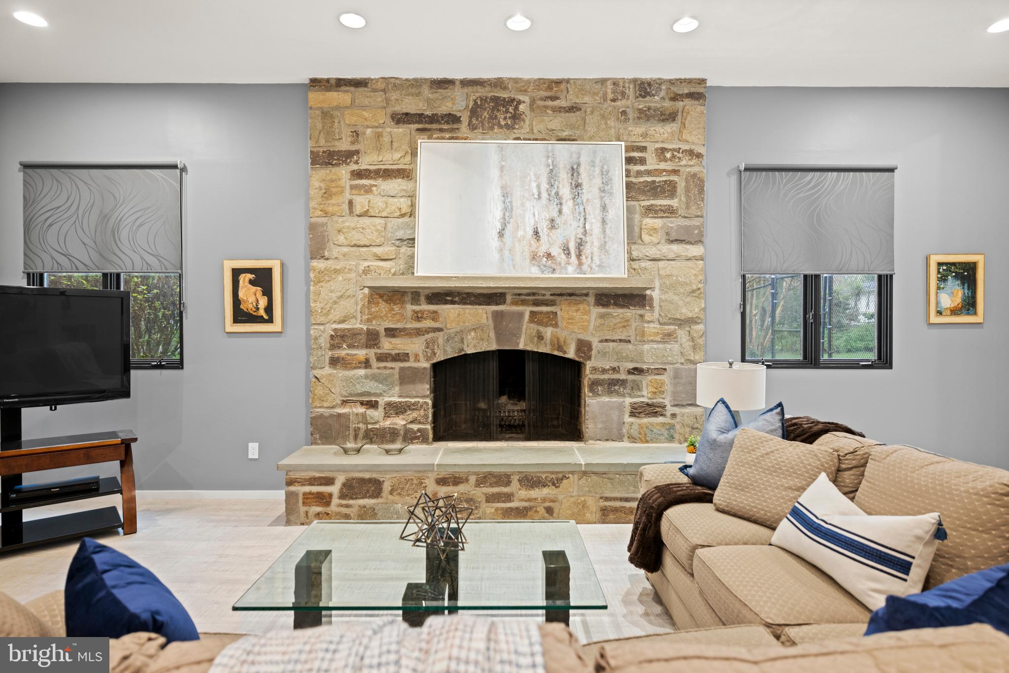 POTOMAC MANOR - Residential