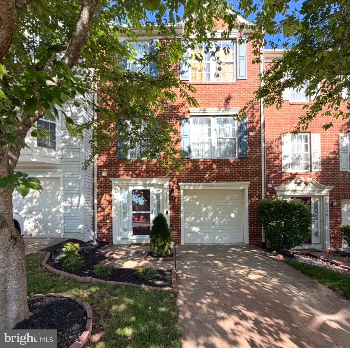 SOMERSET - Residential