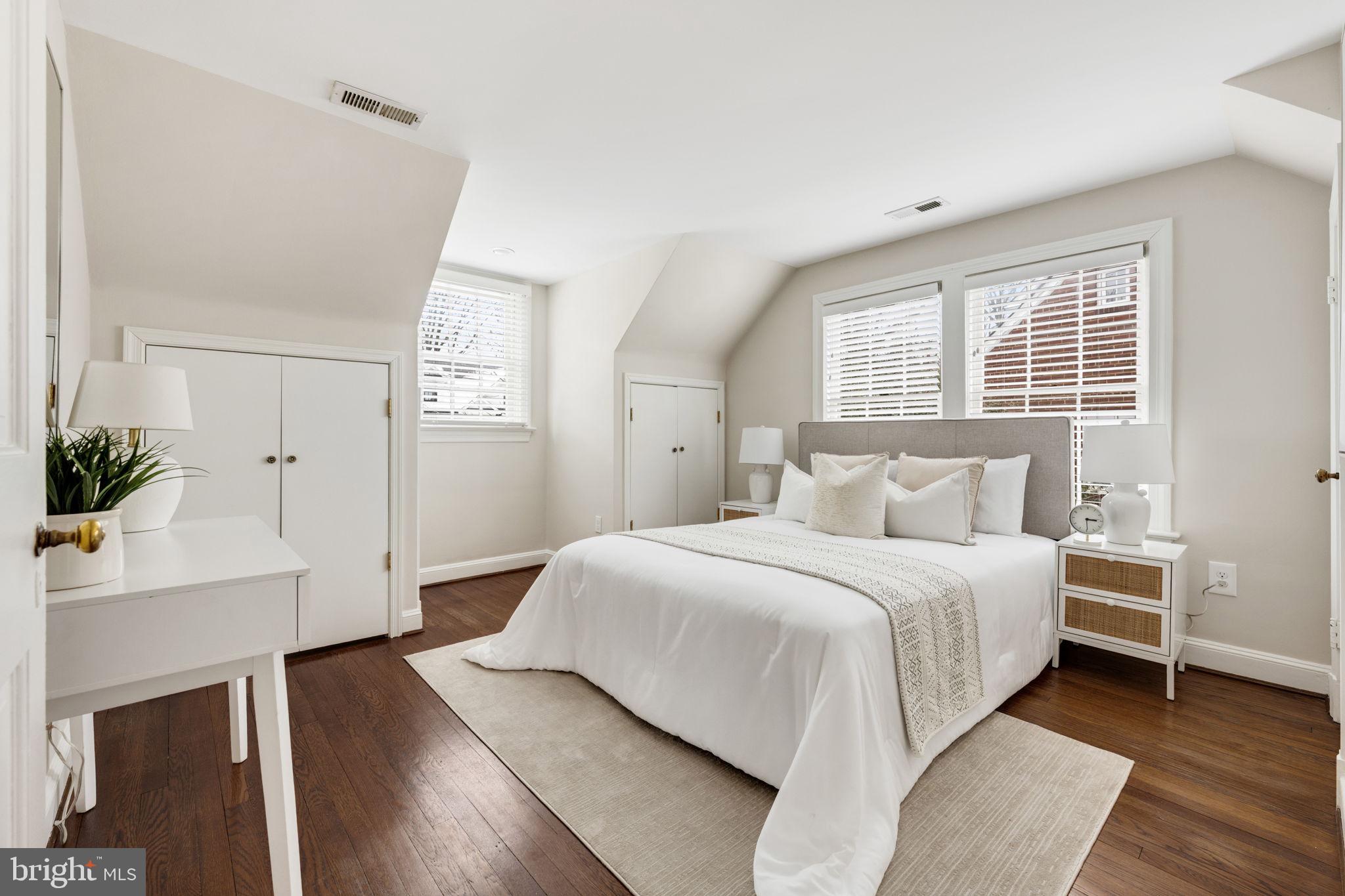 BEVERLEY HILLS - Residential