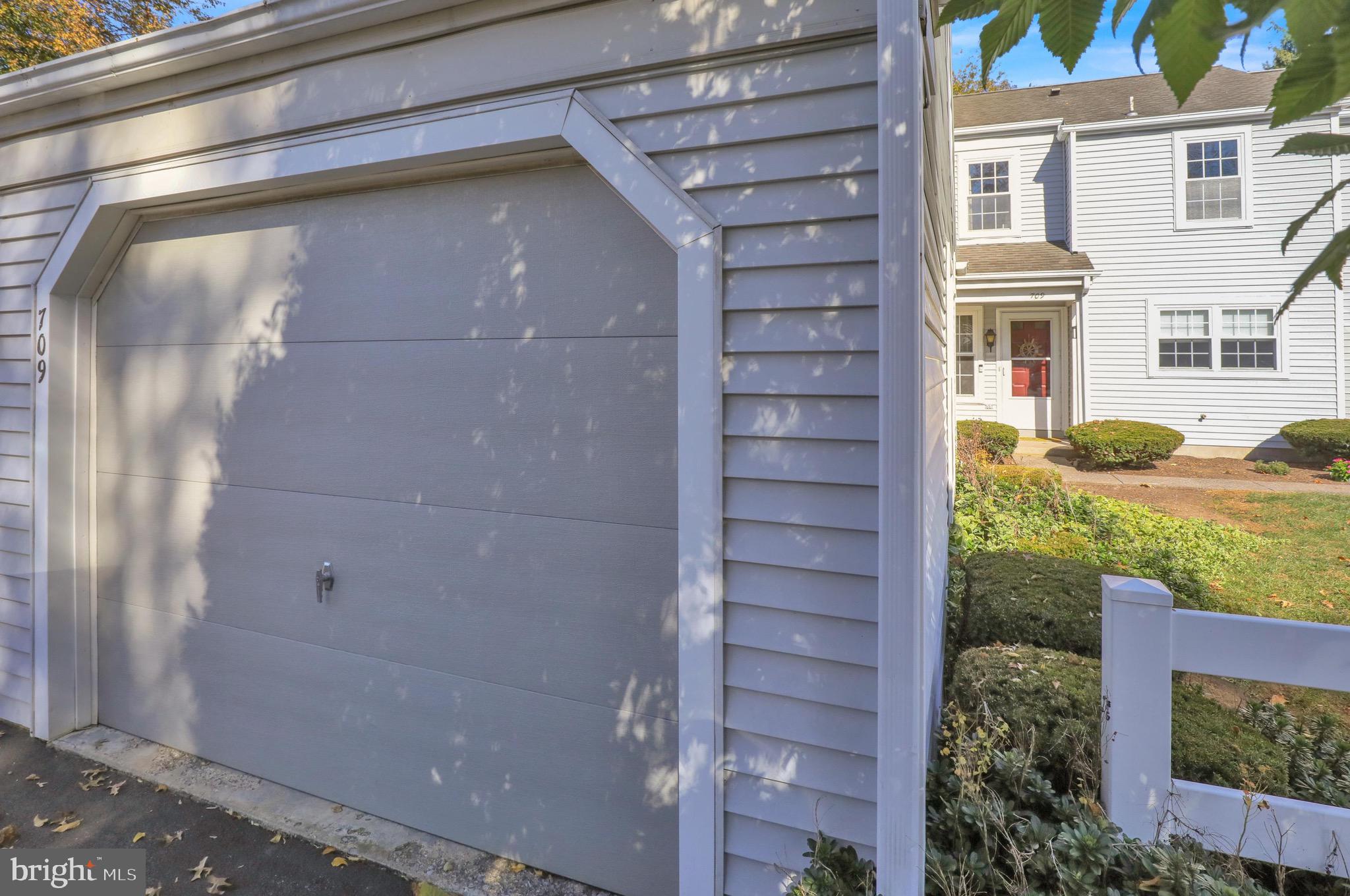 ROCKLEDGE - Residential
