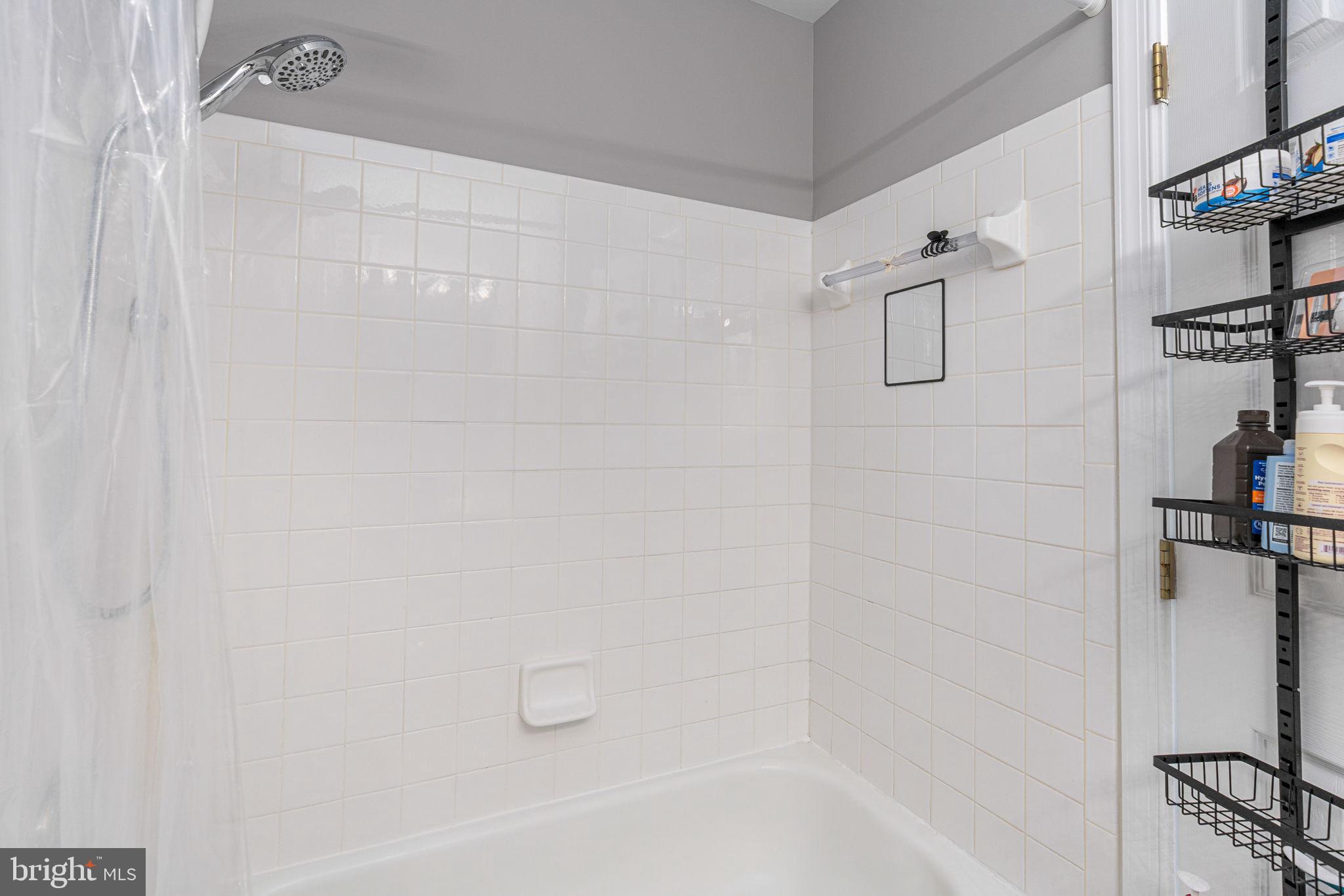GUNSTON SQUARE - Residential