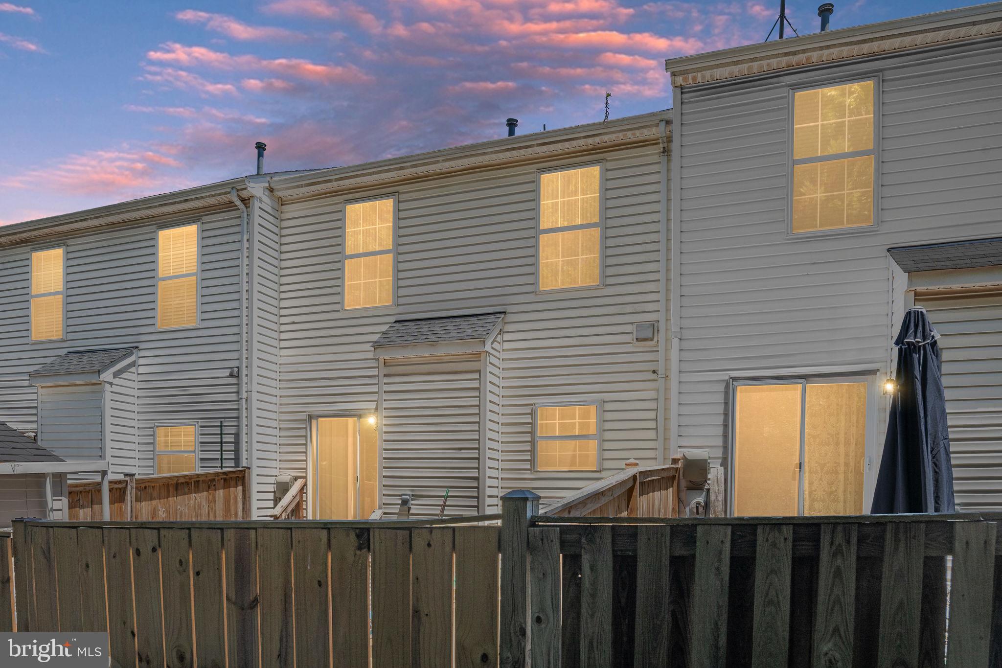 GUNSTON SQUARE - Residential