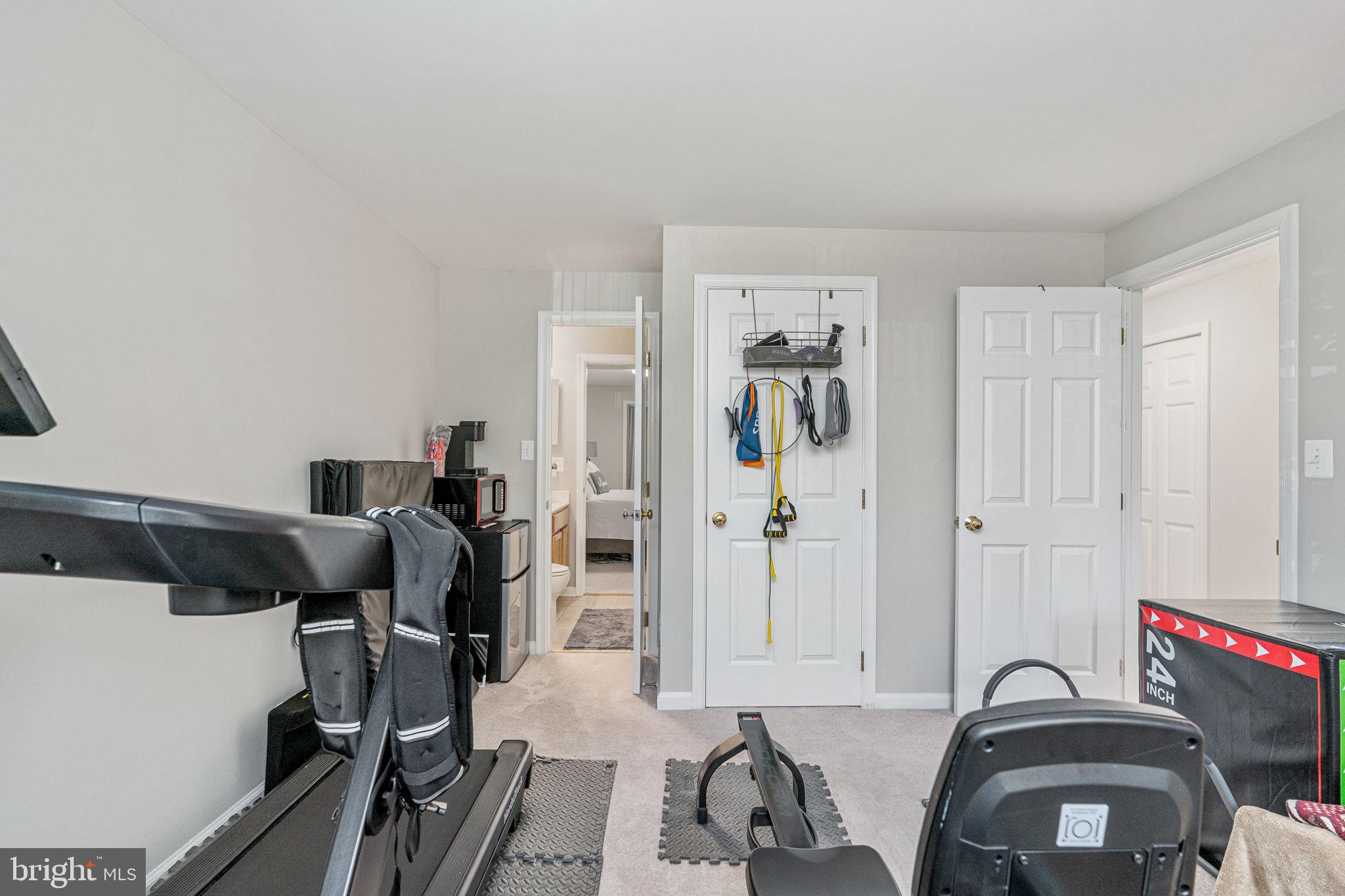 GUNSTON SQUARE - Residential