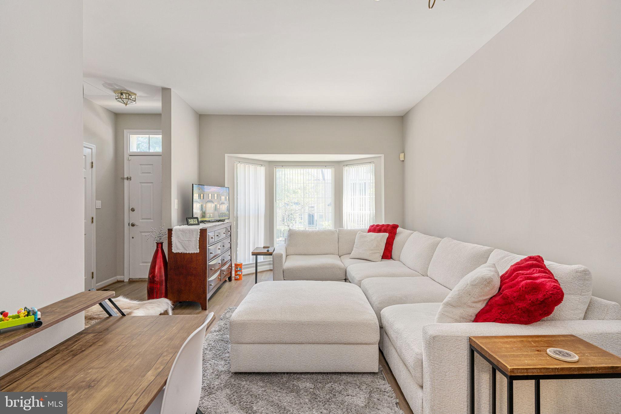 GUNSTON SQUARE - Residential