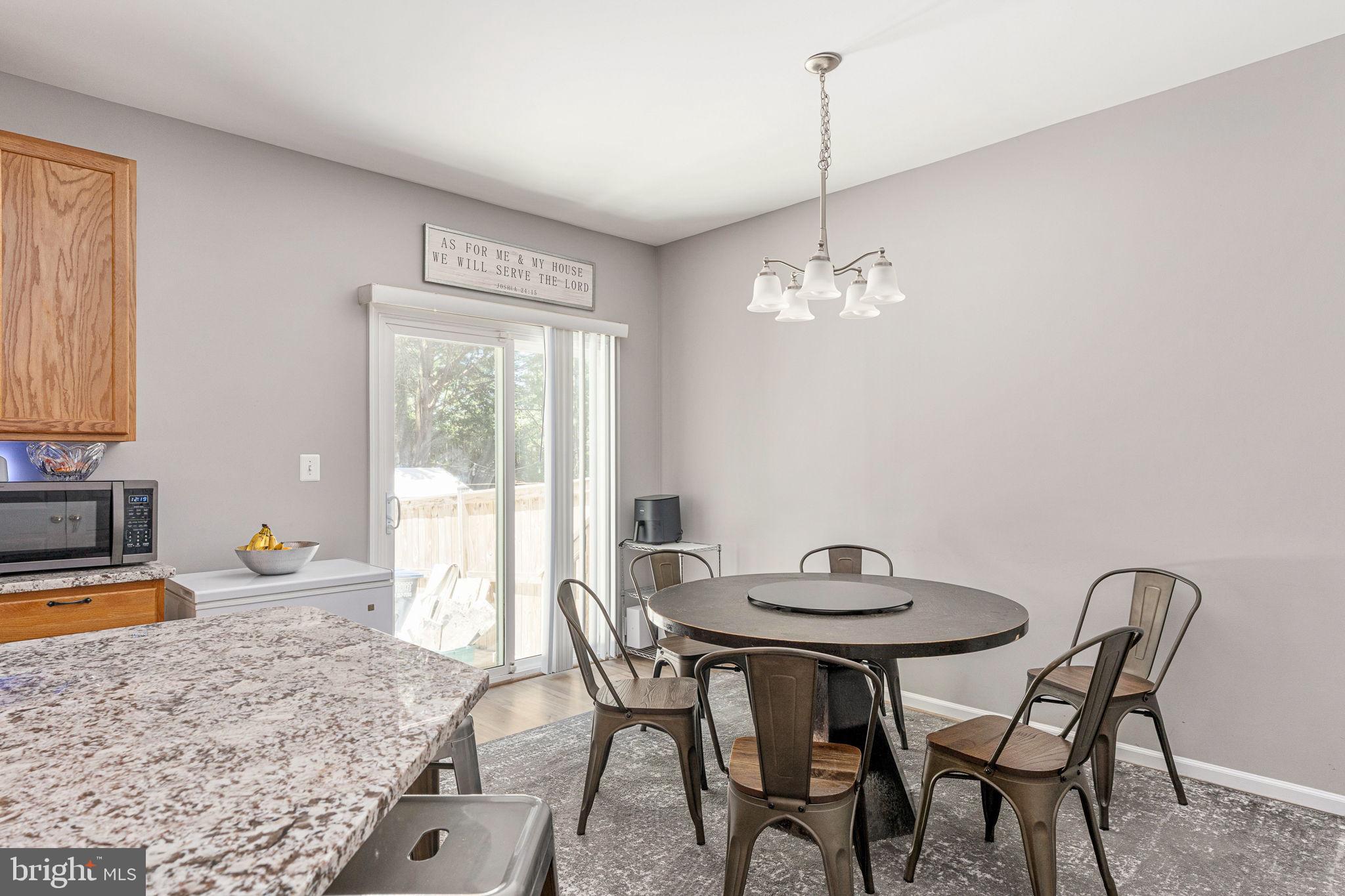 GUNSTON SQUARE - Residential