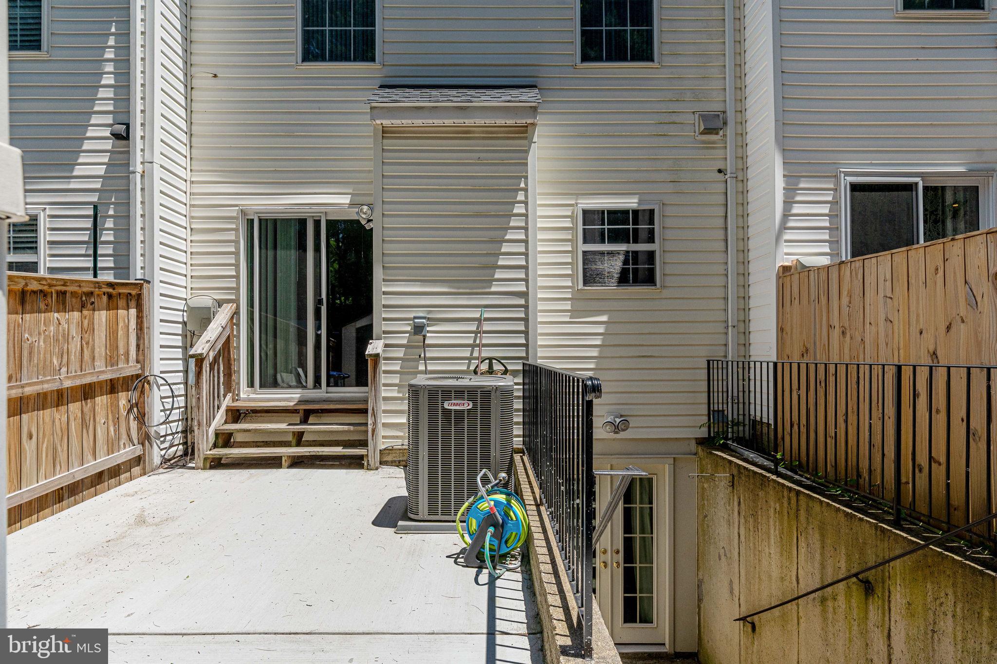GUNSTON SQUARE - Residential