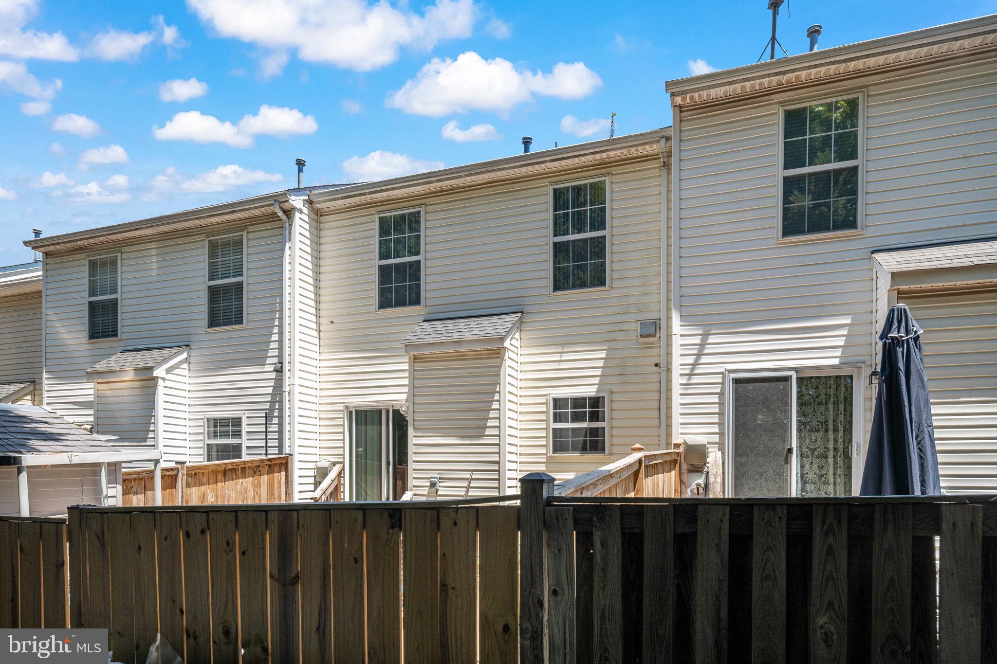 GUNSTON SQUARE - Residential