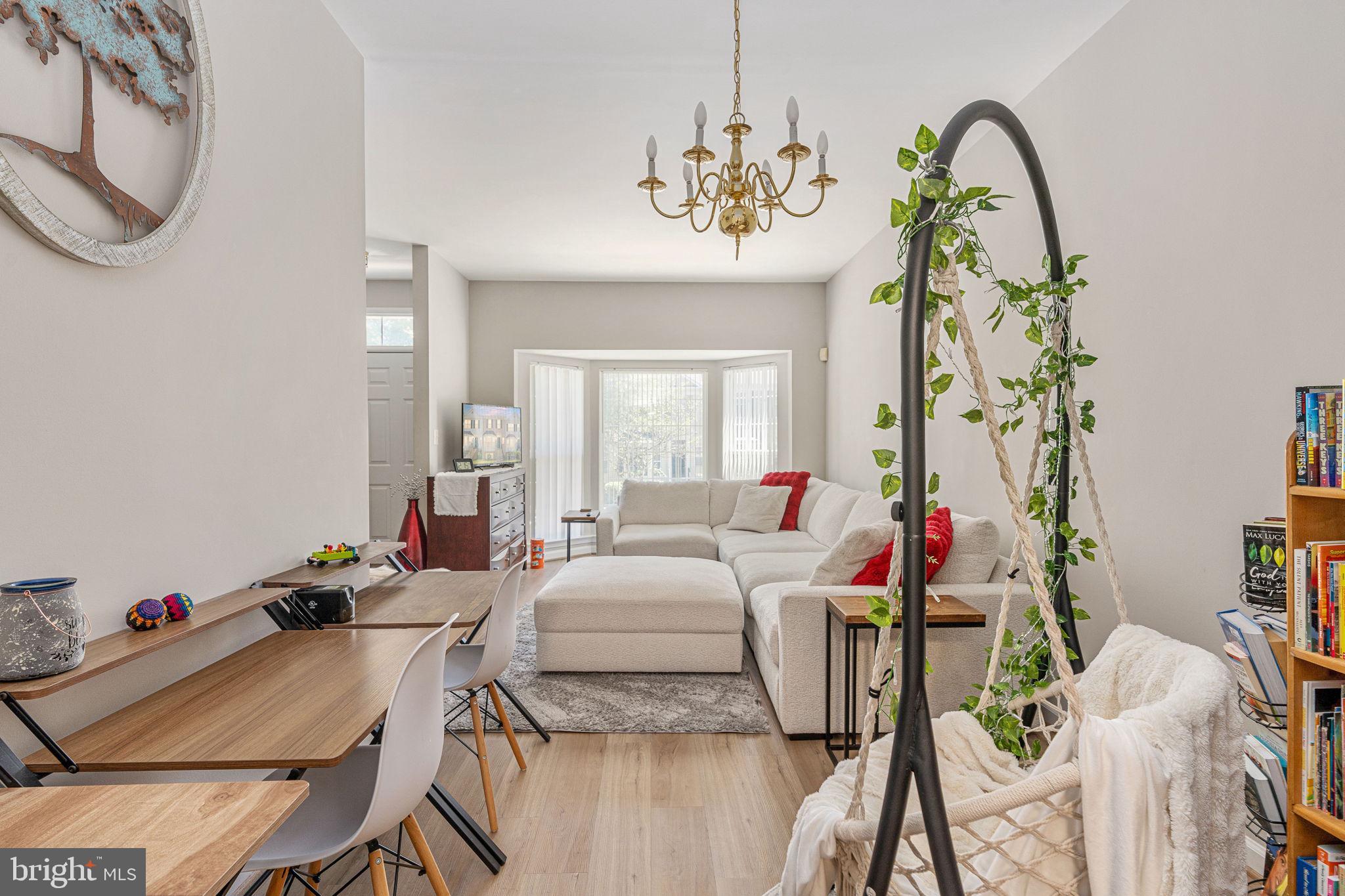 GUNSTON SQUARE - Residential