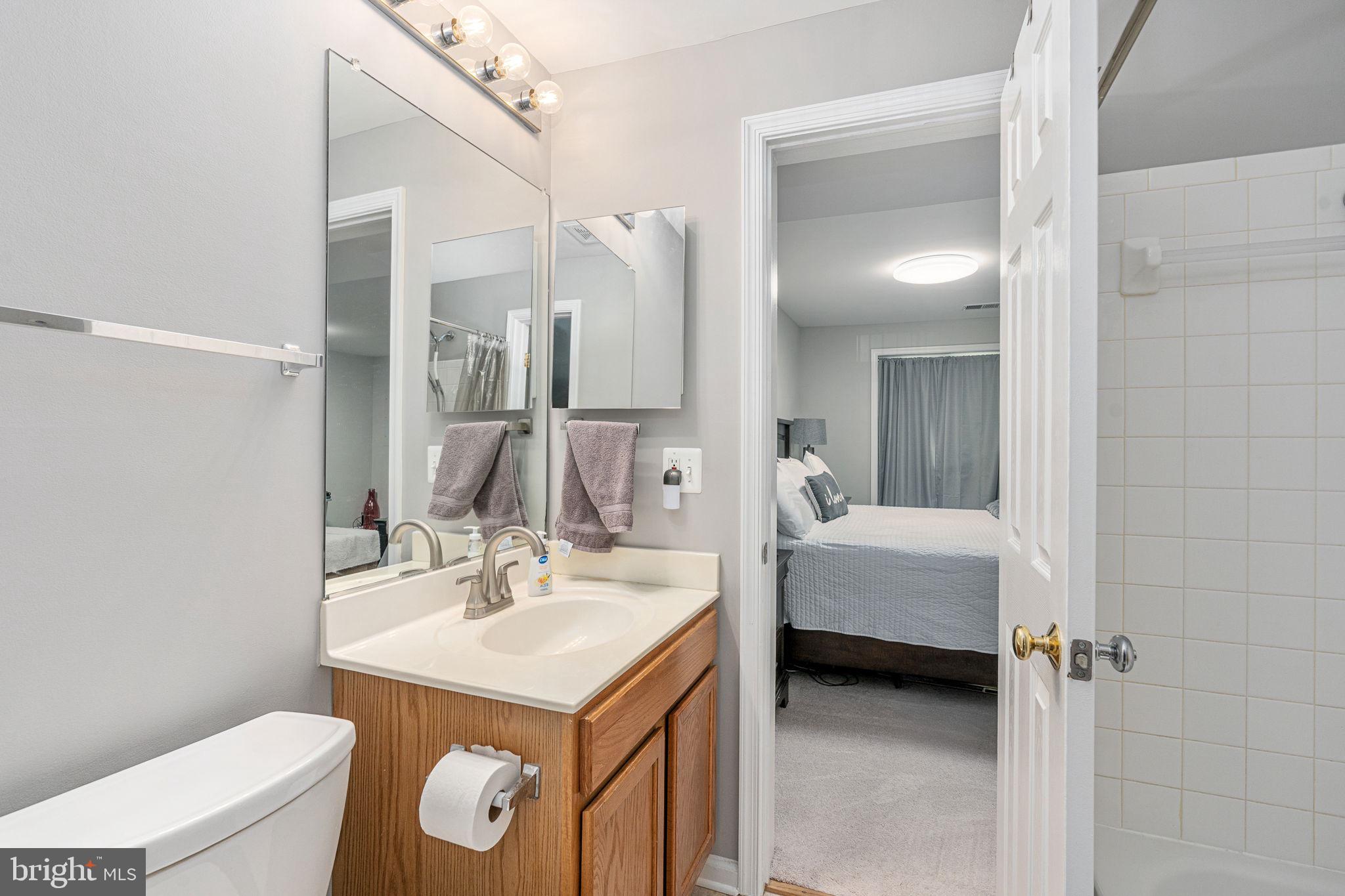 GUNSTON SQUARE - Residential