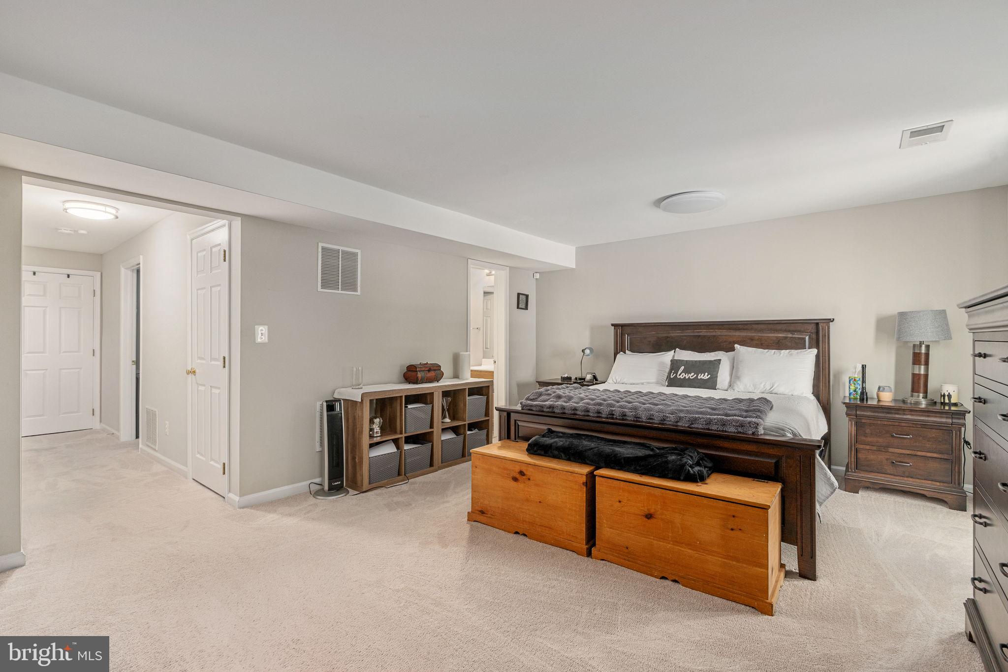 GUNSTON SQUARE - Residential